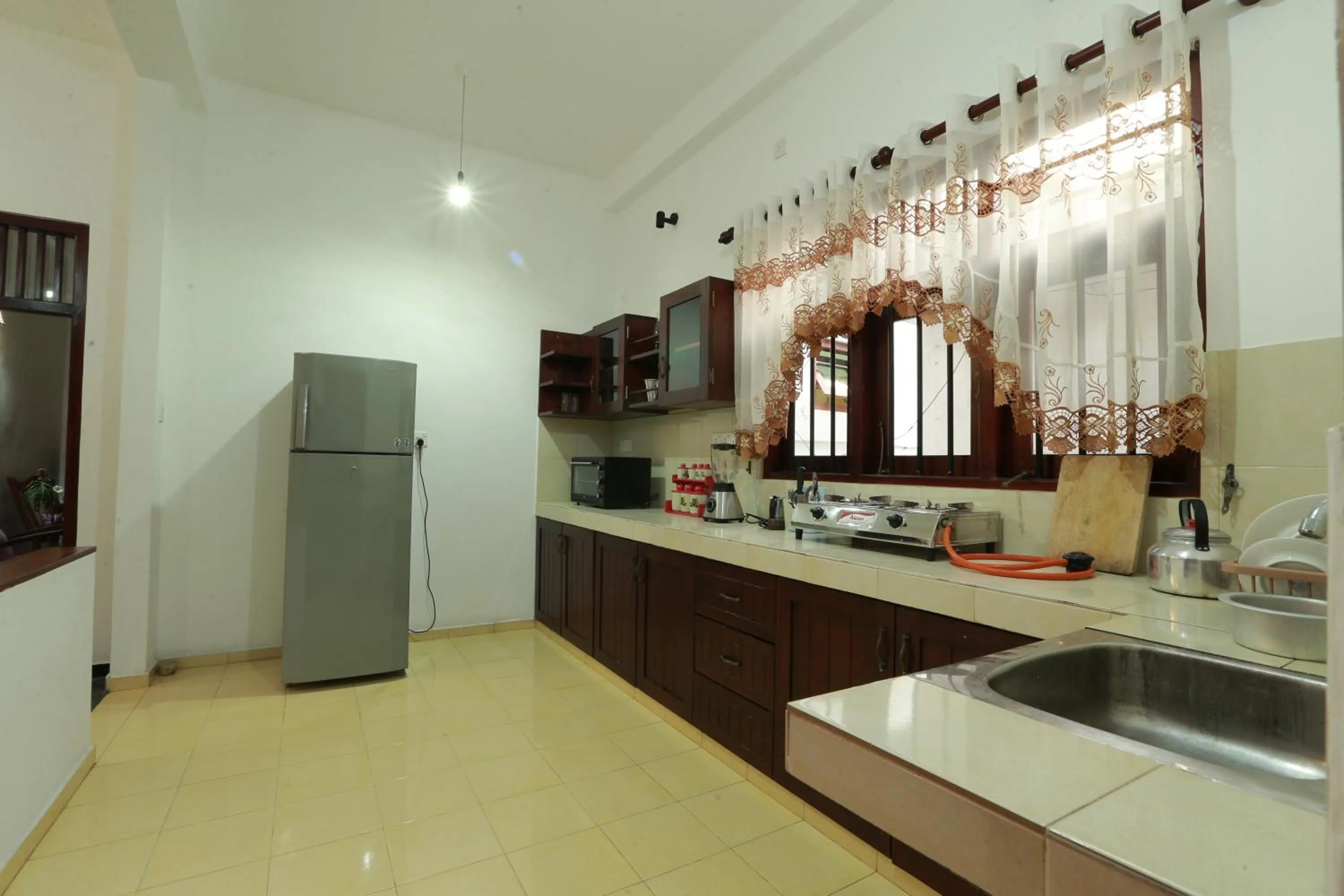 Kitchen or kitchenette in Hotel Bay Watch Unawatuna