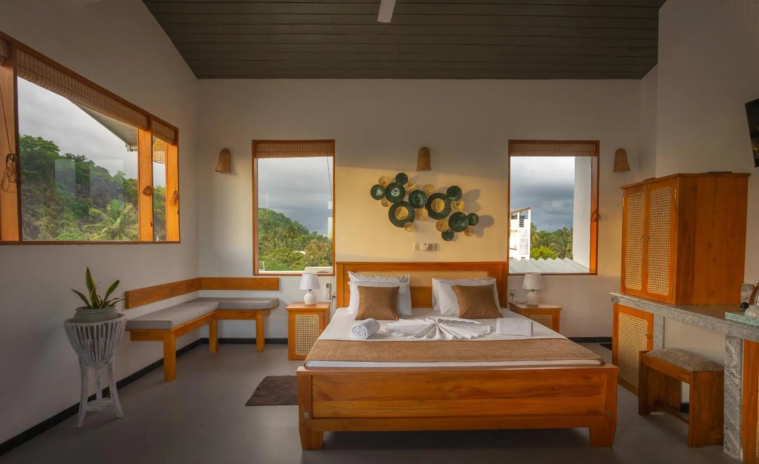 Superior Suite with Sea View - single occupancy in Hotel Bay Watch Unawatuna Superior Suite with Sea View - single occupancy in Hotel Bay Watch Unawatuna