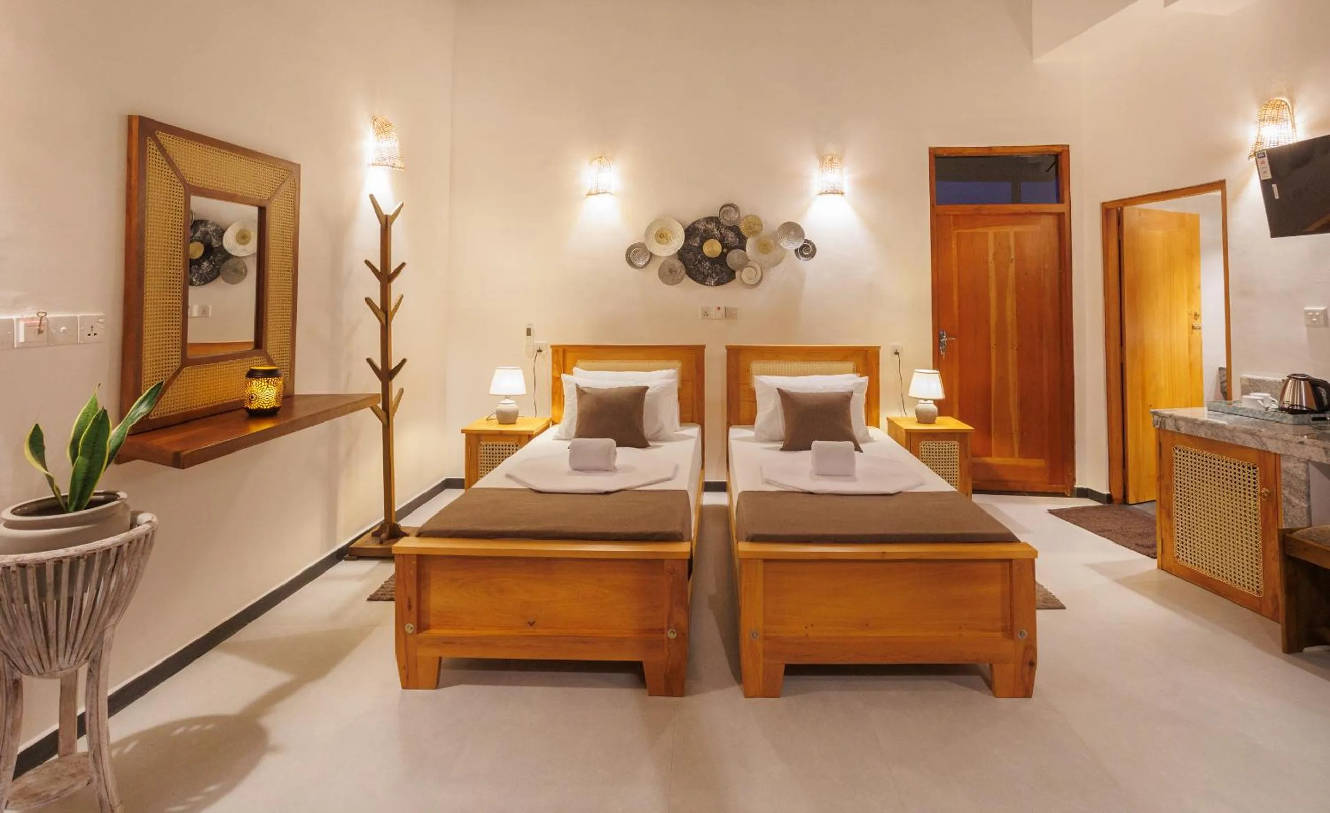 Bed in Hotel Bay Watch Unawatuna