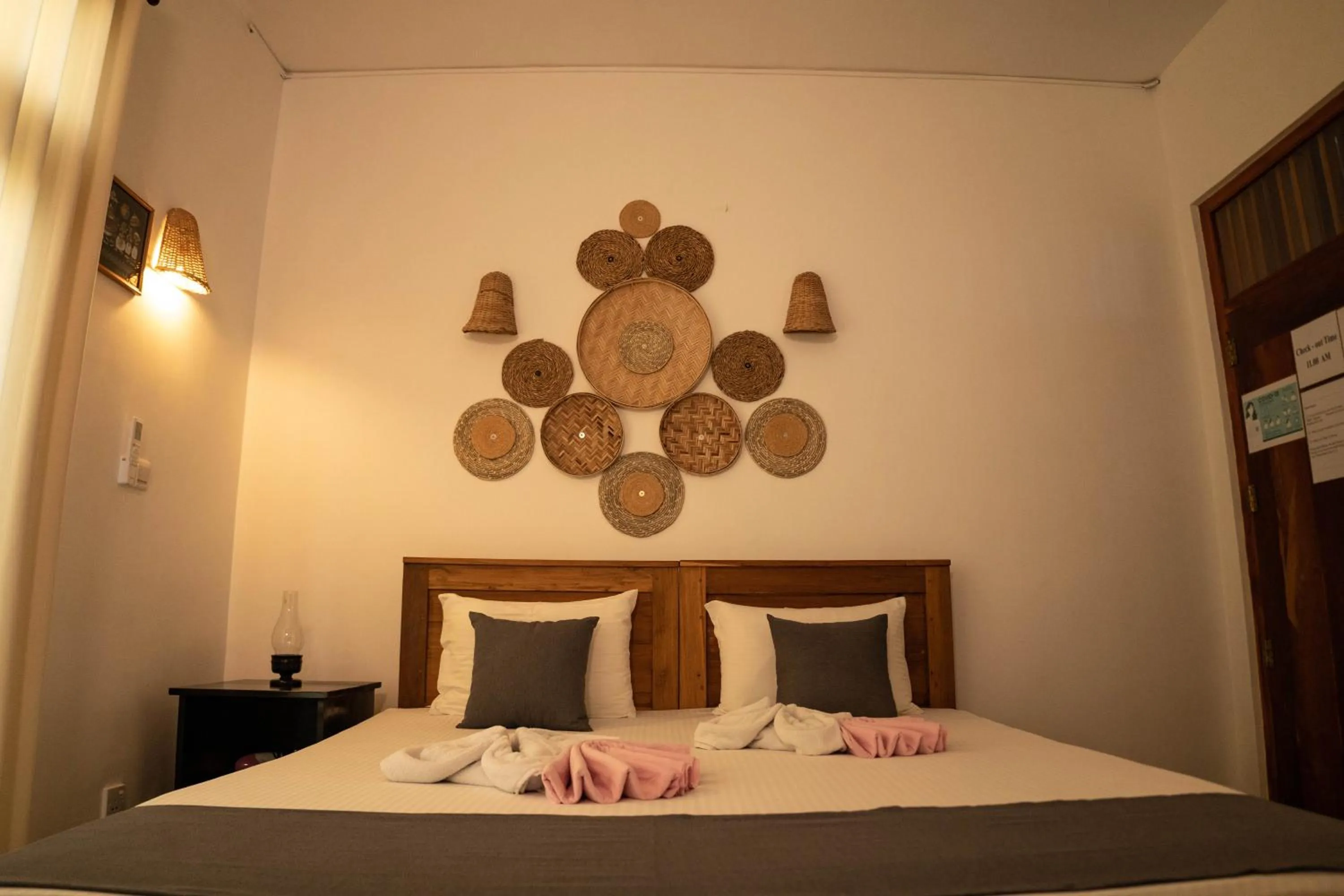 Bed in Hotel Bay Watch Unawatuna