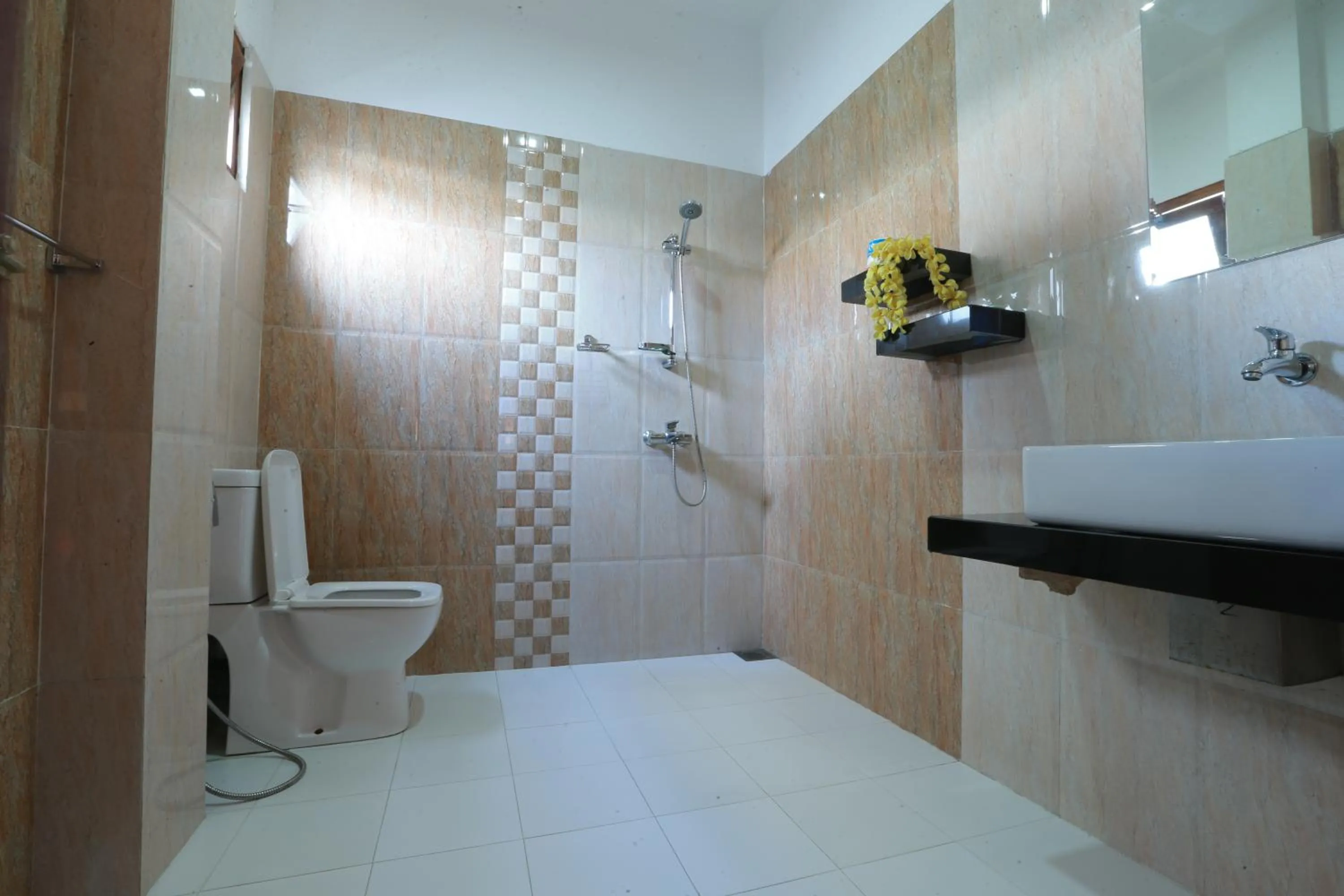 Bathroom in Hotel Bay Watch Unawatuna