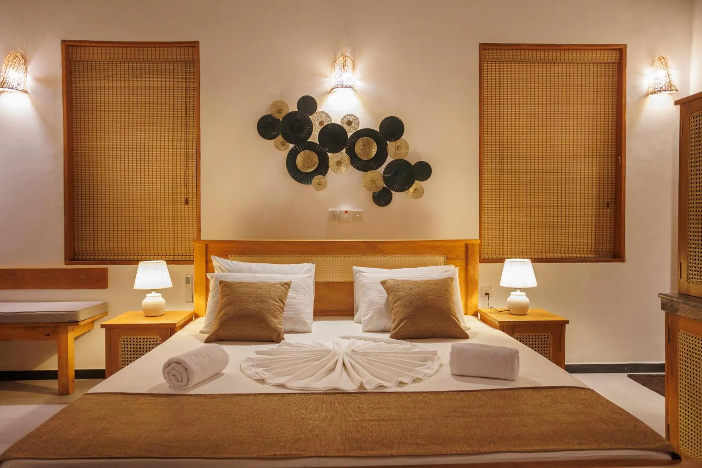 Bed in Hotel Bay Watch Unawatuna