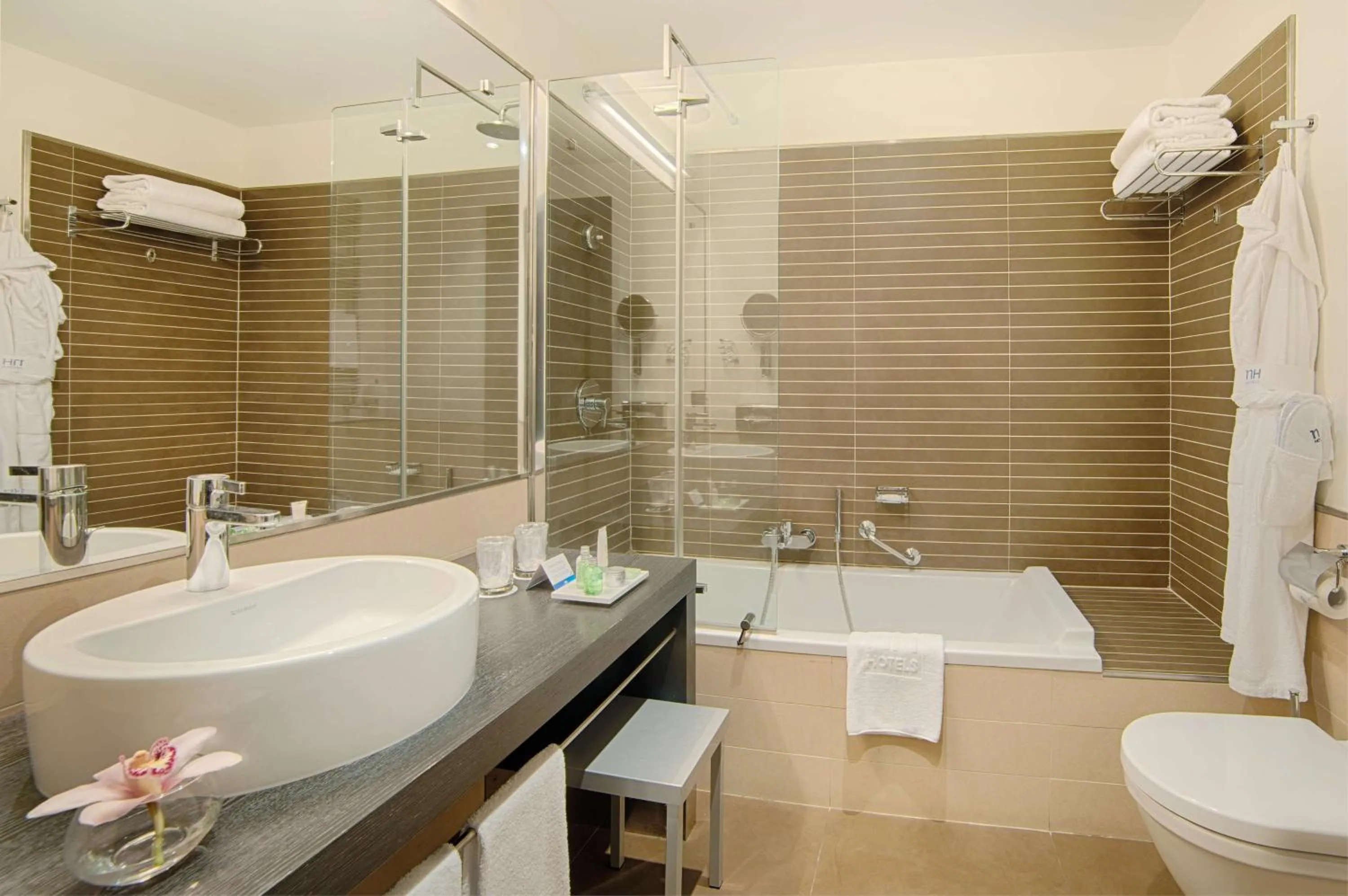 Bathroom in NH Collection Torino Santo Stefano