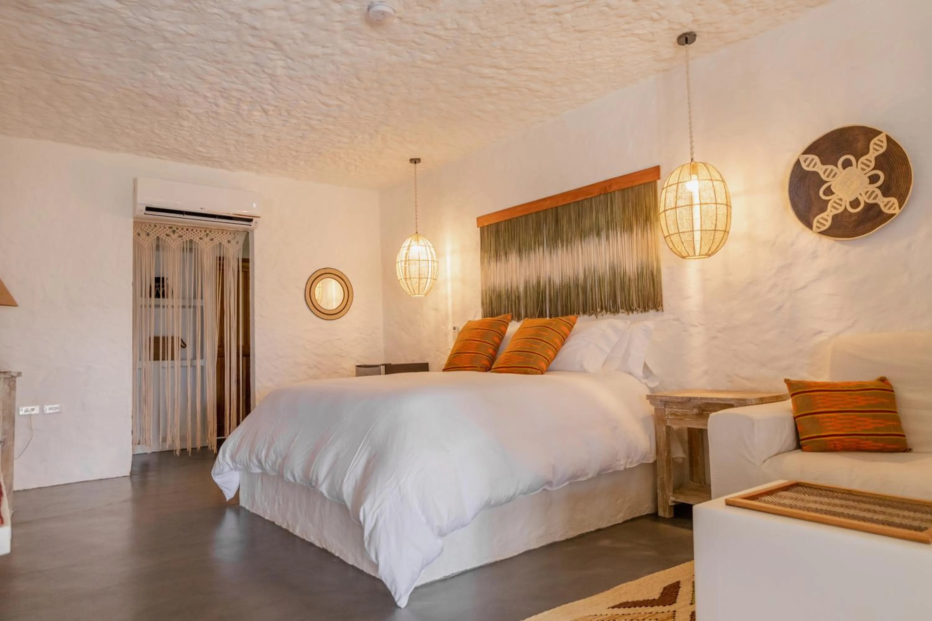 Photo of the whole room, Bed in Bora Bora Cartagena