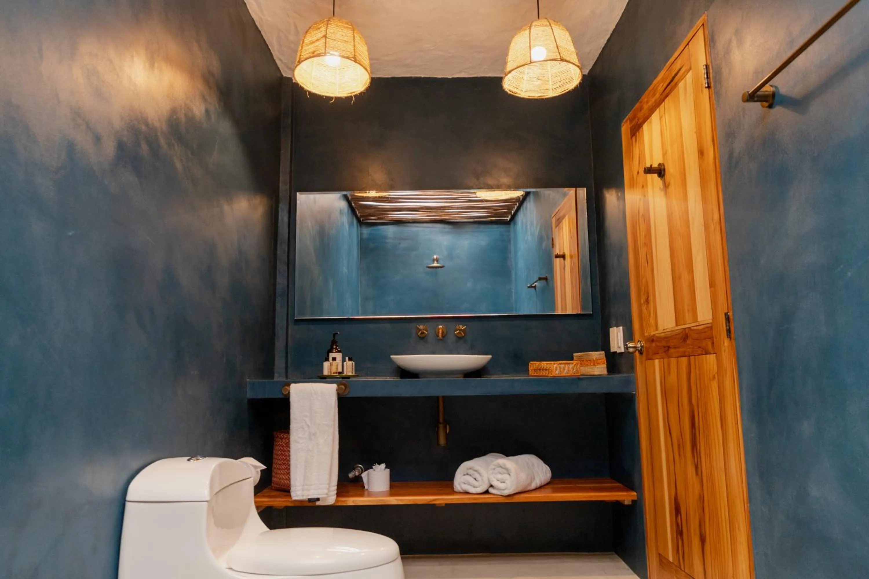 Toilet in Bora Bora Cartagena