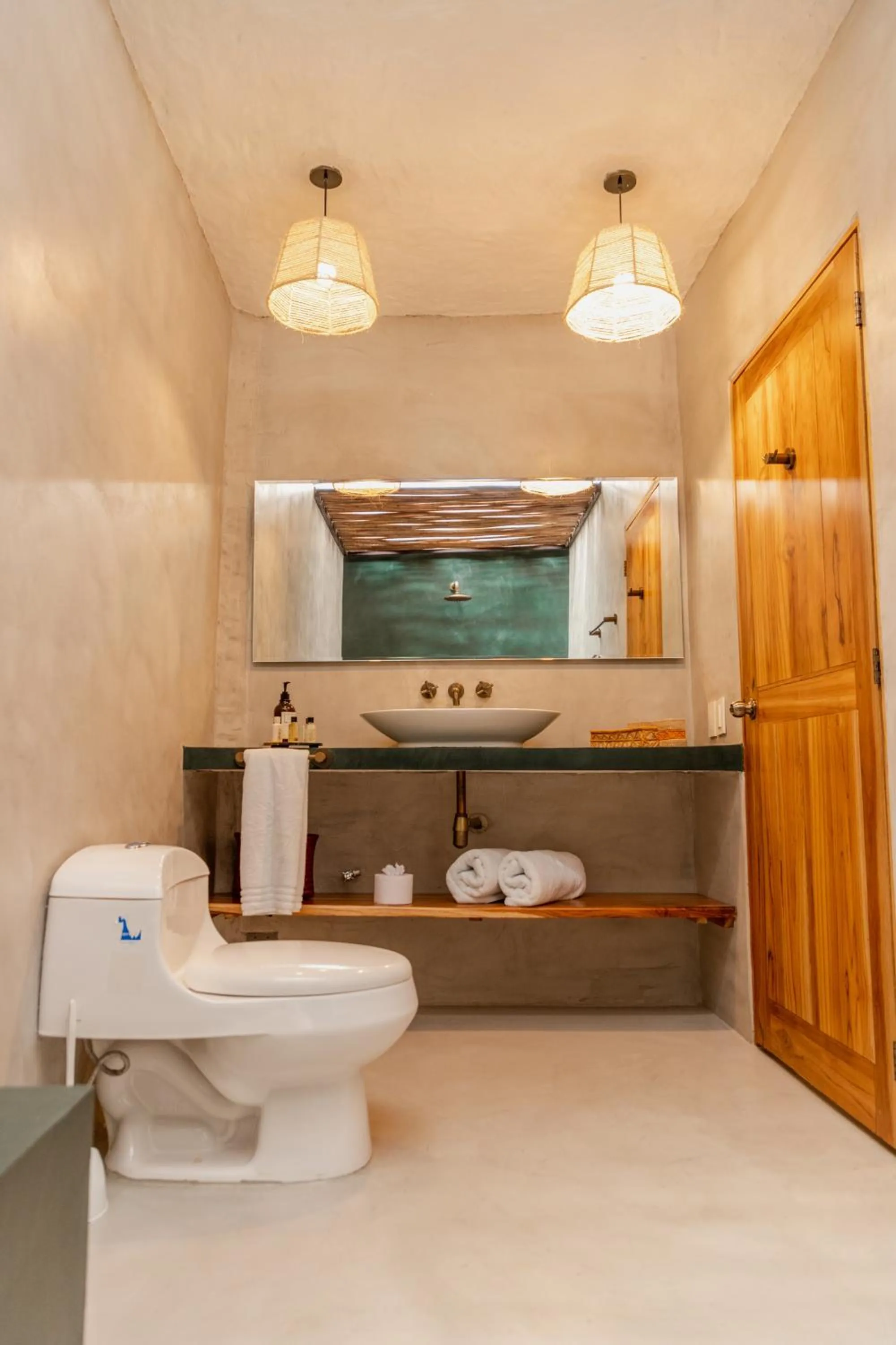 Toilet in Bora Bora Cartagena