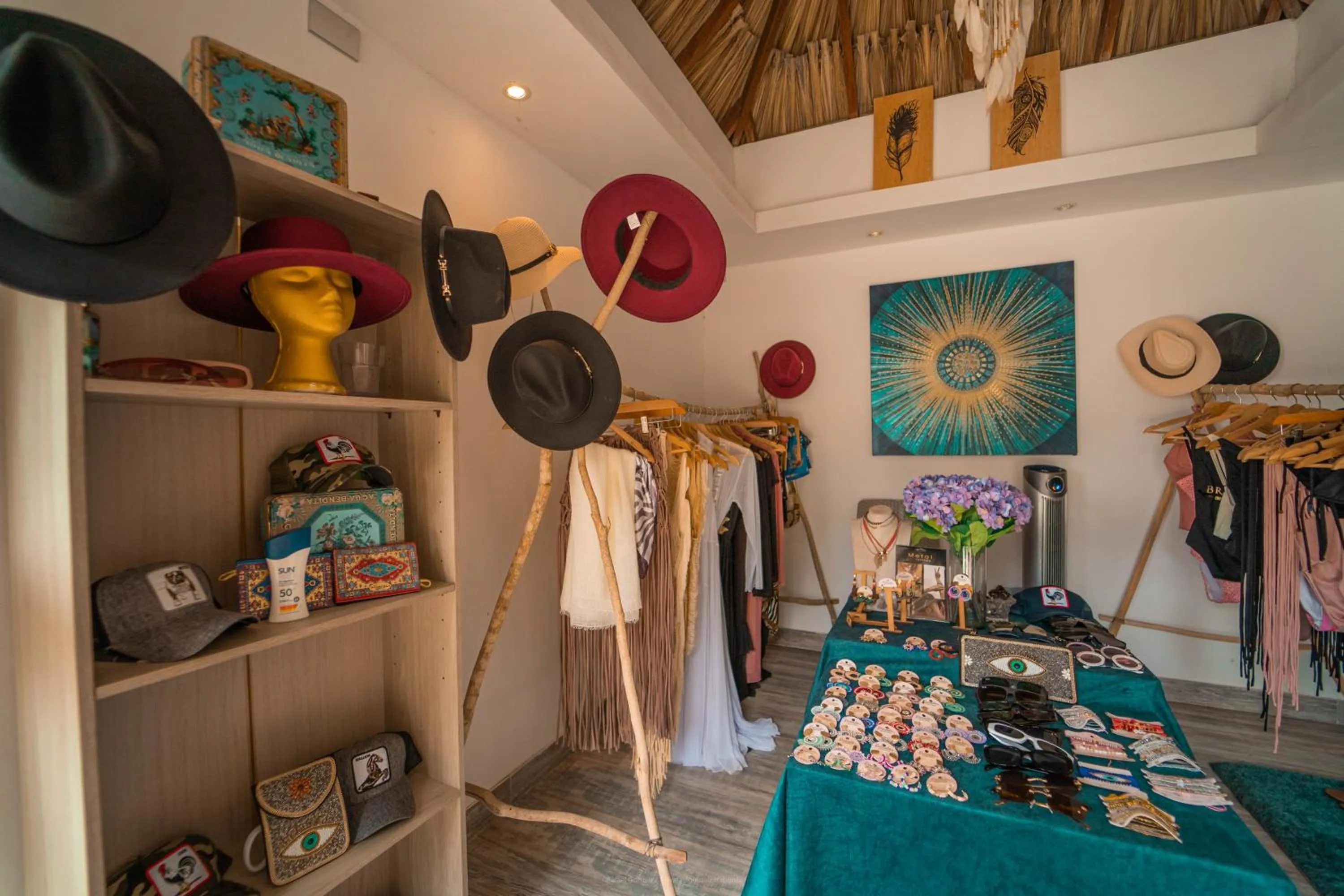 On-site shops in Bora Bora Cartagena