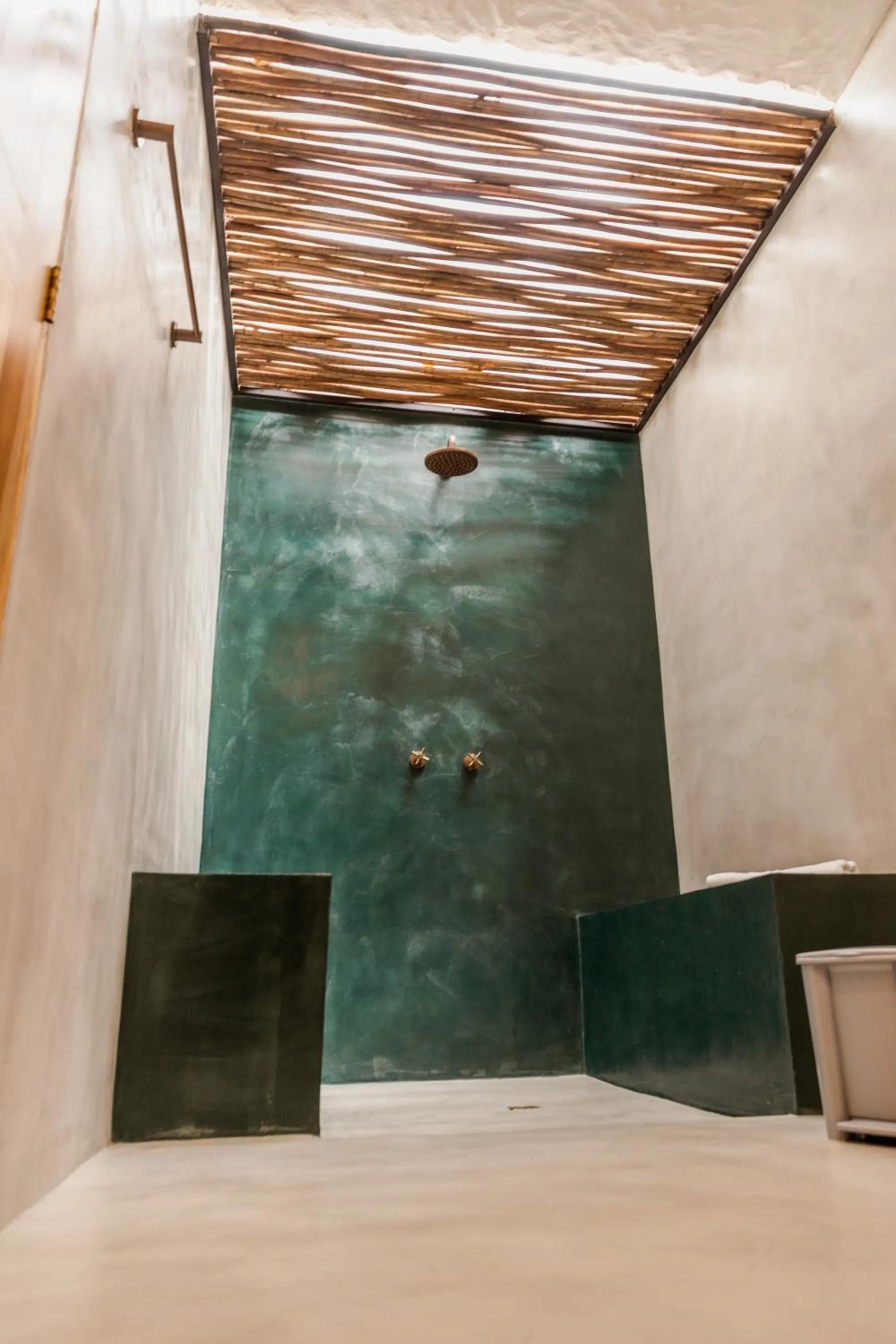 Shower in Bora Bora Cartagena