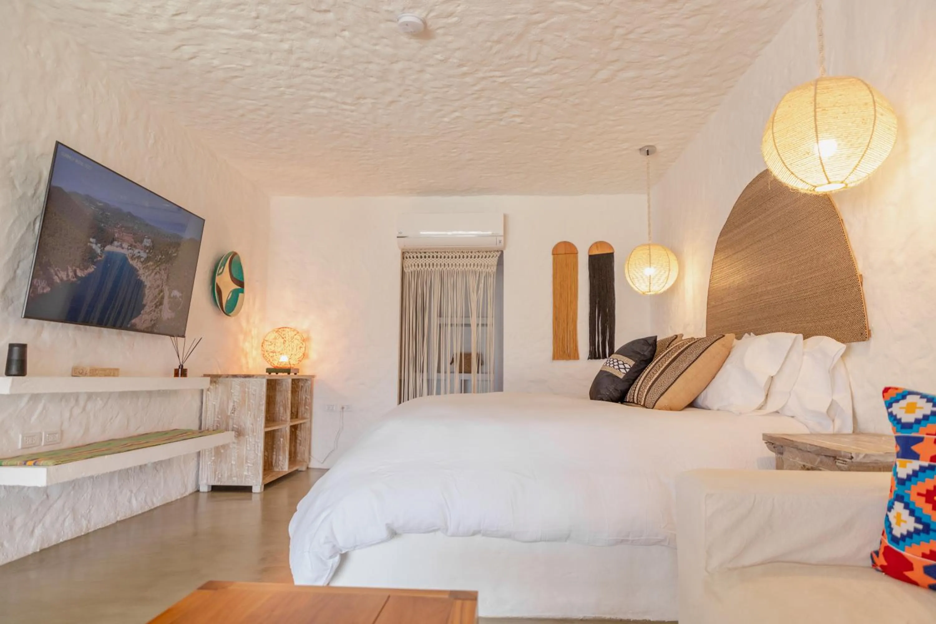 Bed in Bora Bora Cartagena