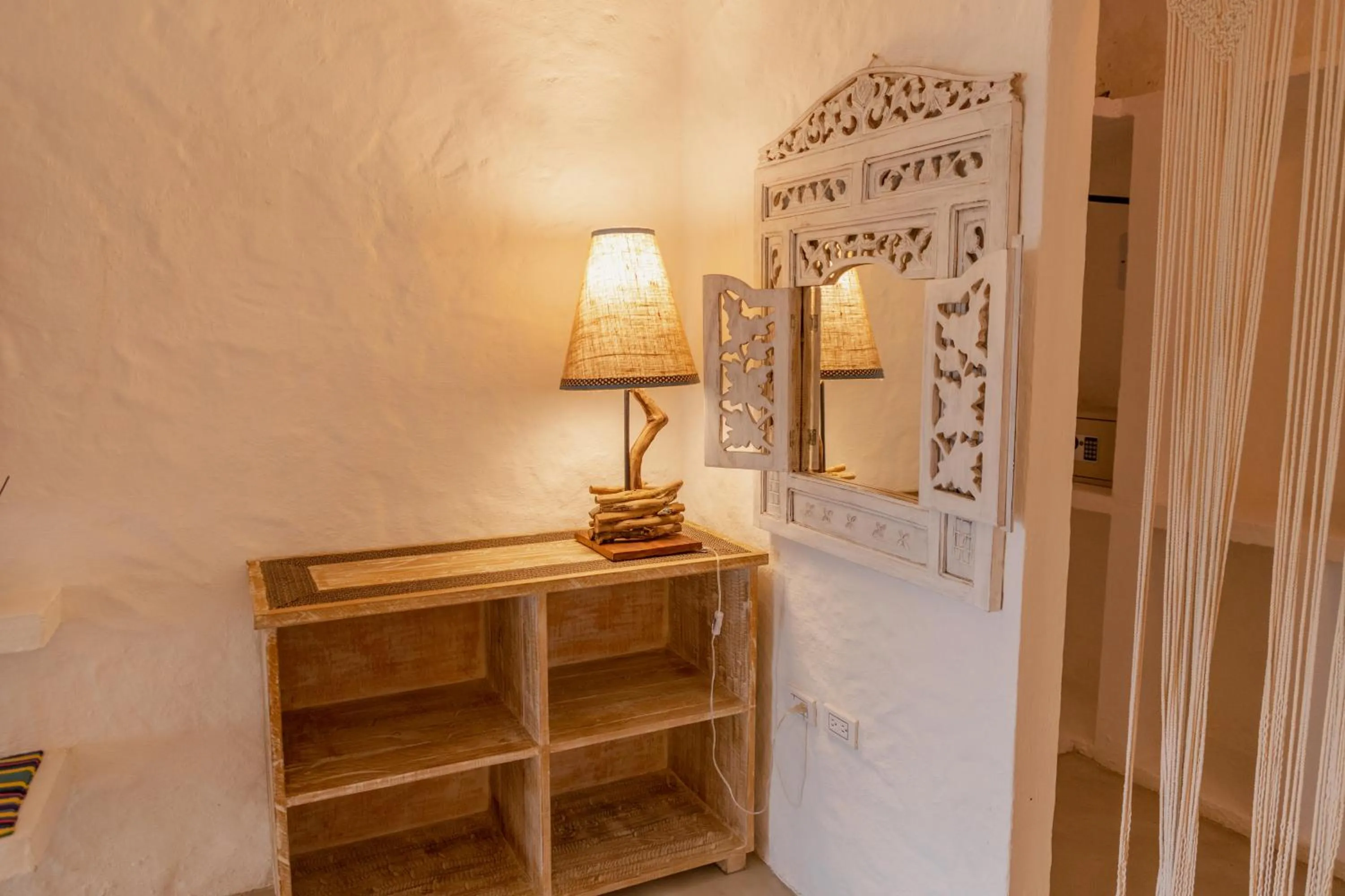 wardrobe in Bora Bora Cartagena