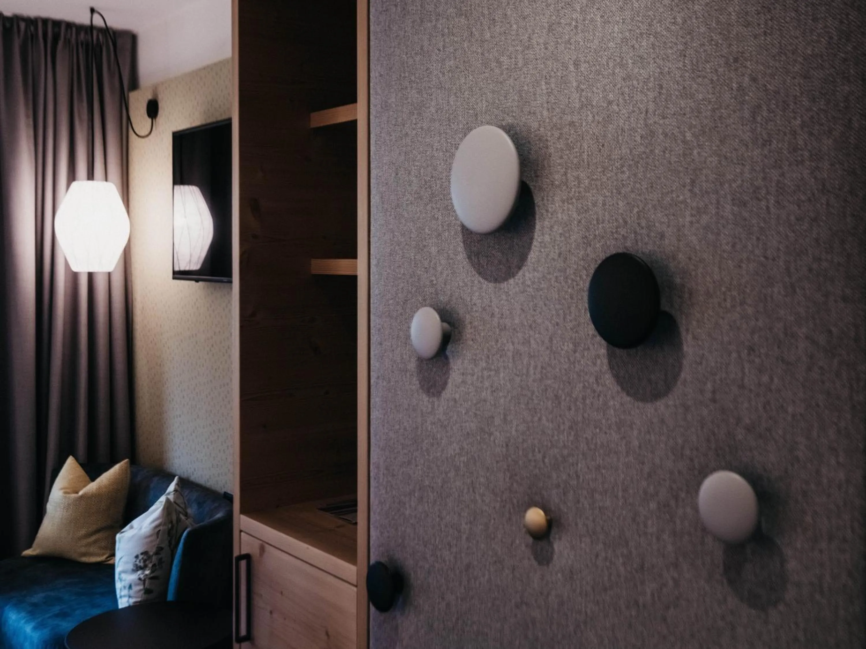 Seating area, Bed in Hotel Rudolf