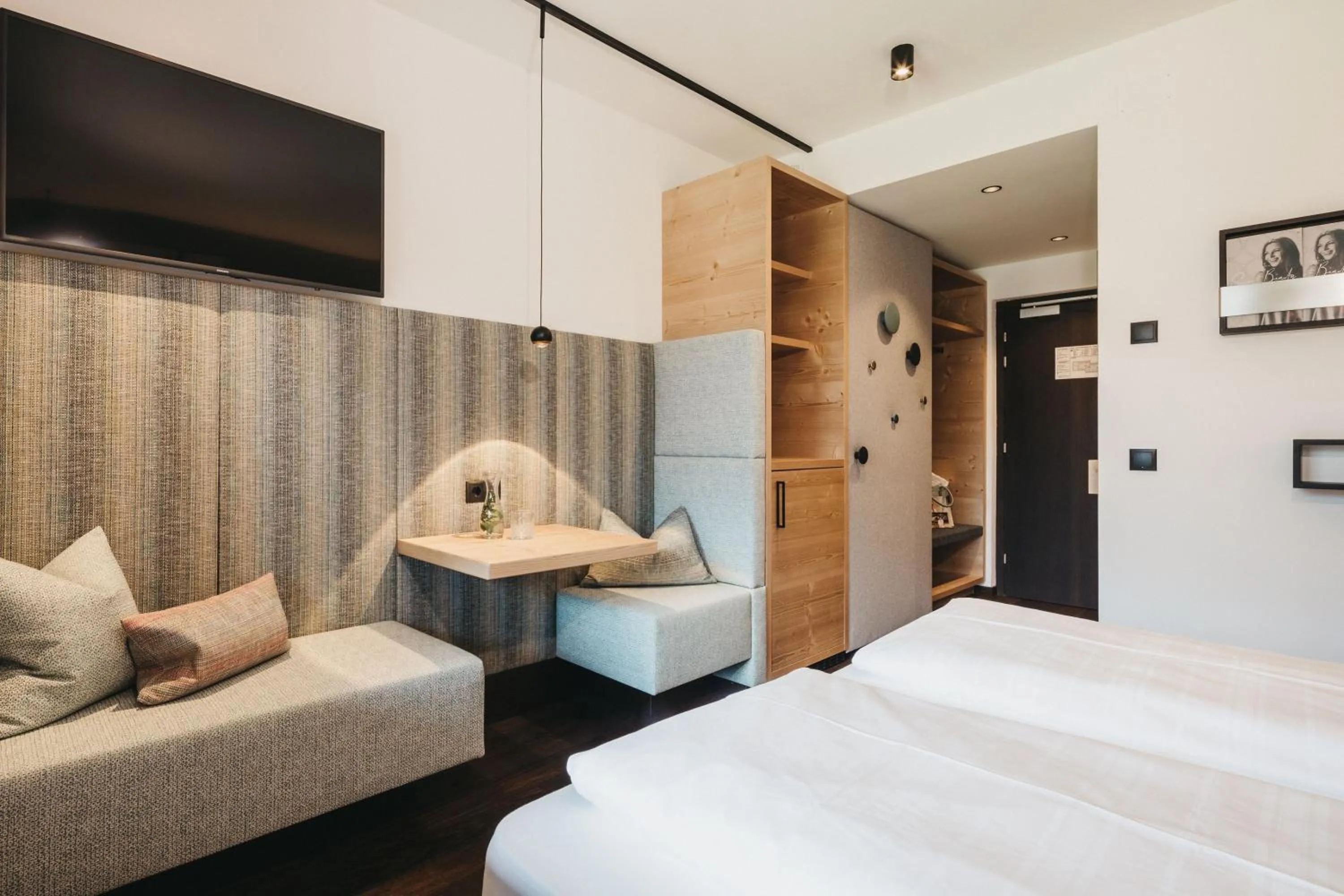 Seating area, Bed in Hotel Rudolf