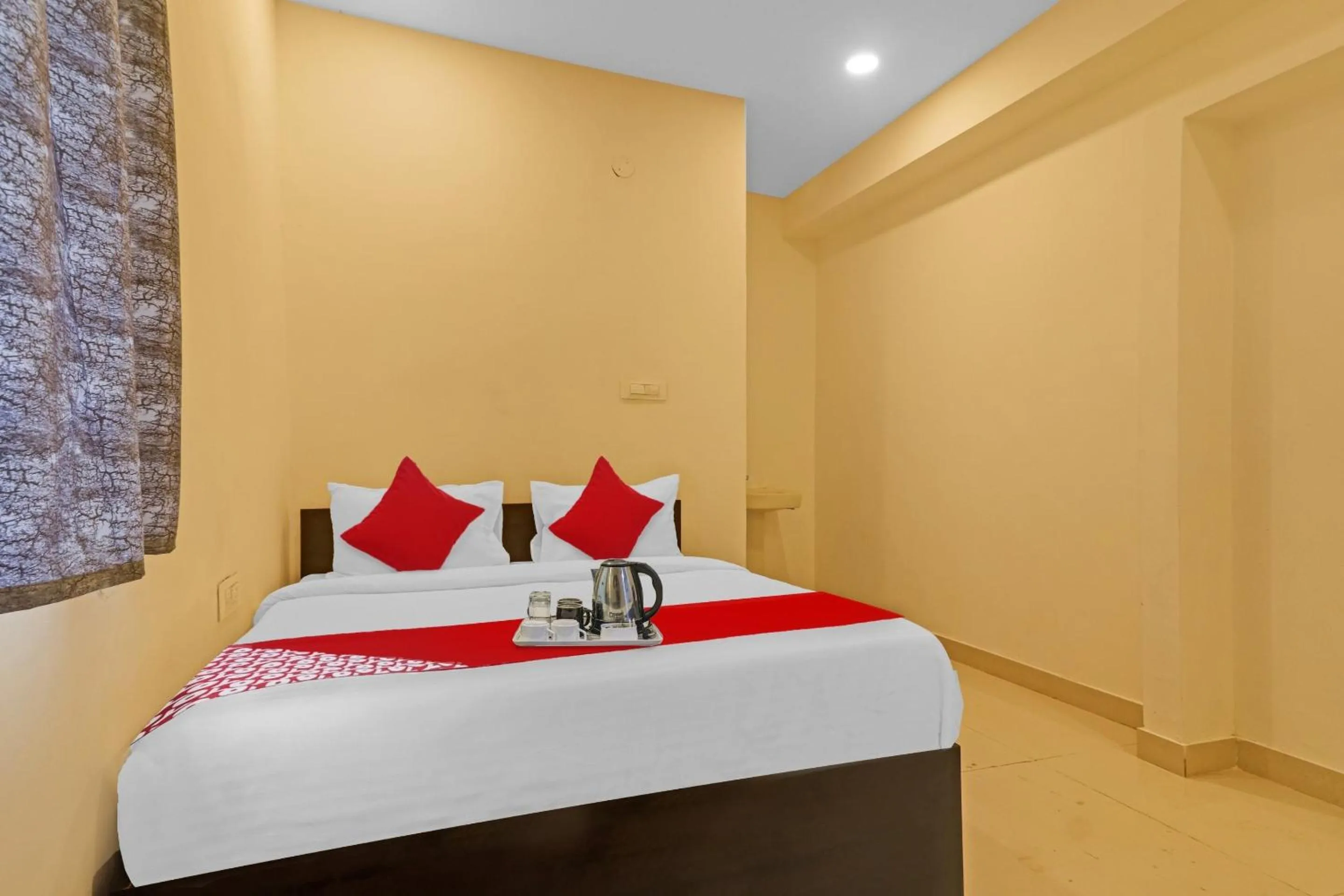 Bedroom, Bed in Hotel O City Holiday