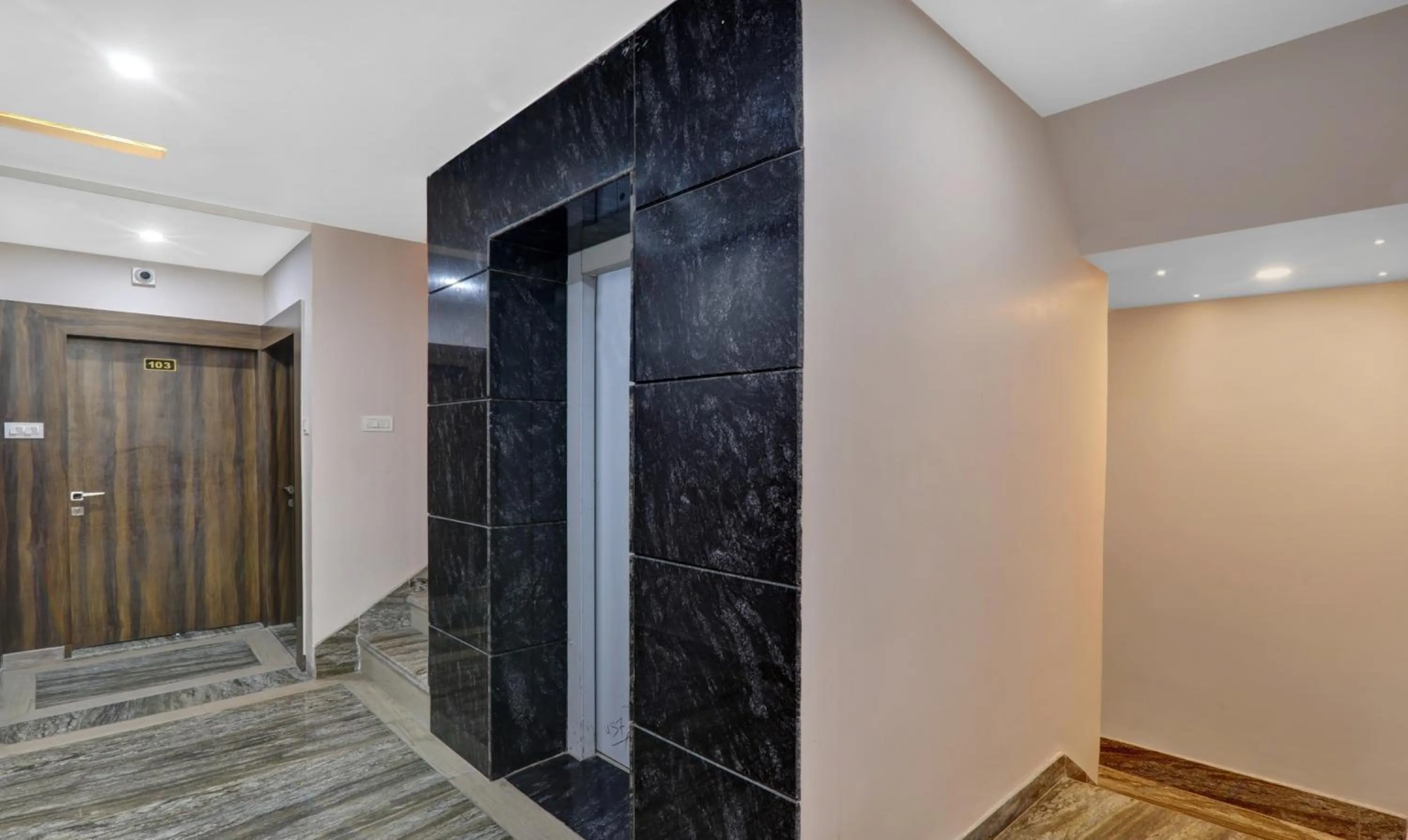 Itsy Hotels Royal Galaxy - 3 km From Sangam