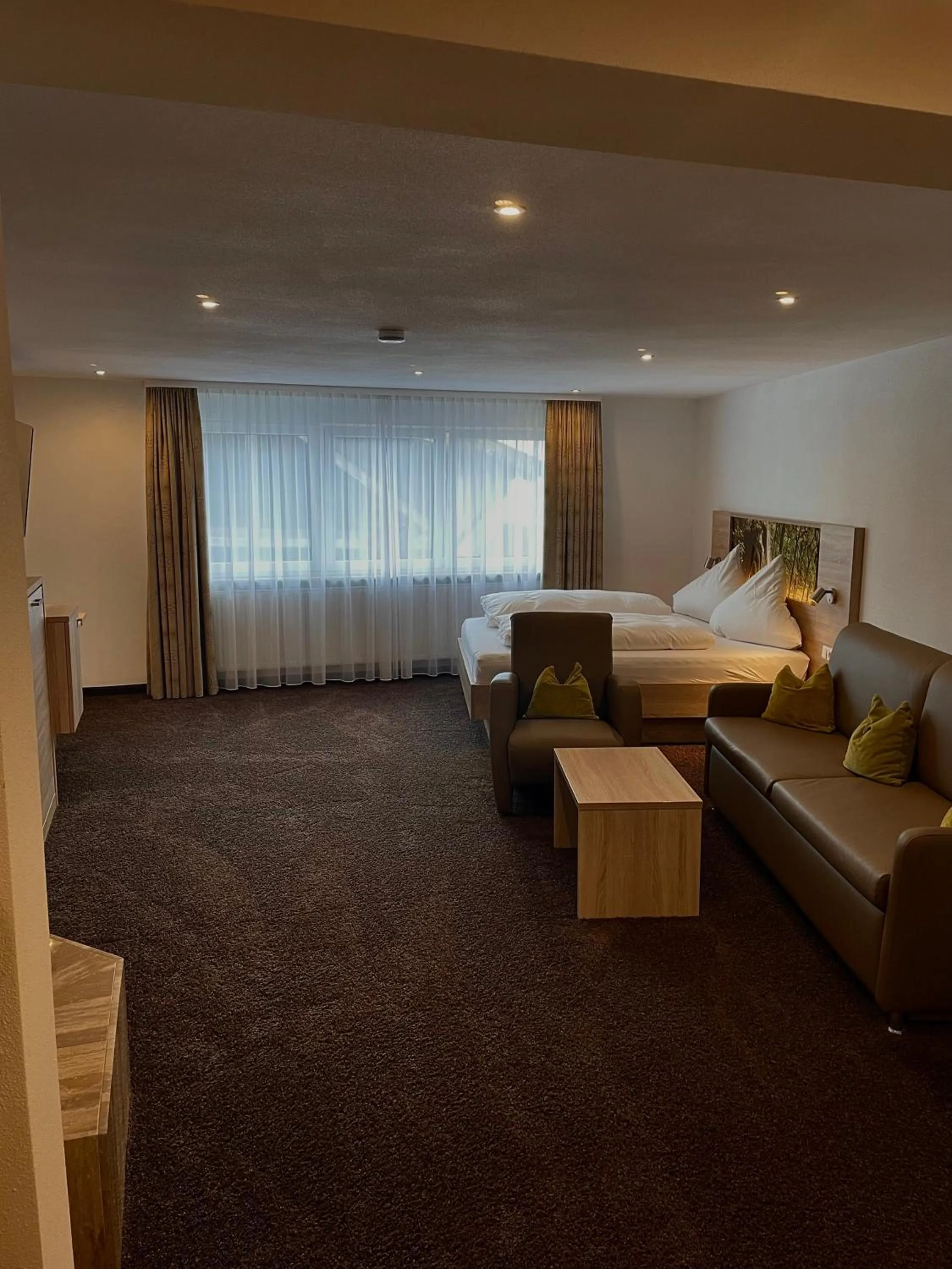 Photo of the whole room, Bed in Gasthof Lamm Grabenstetten