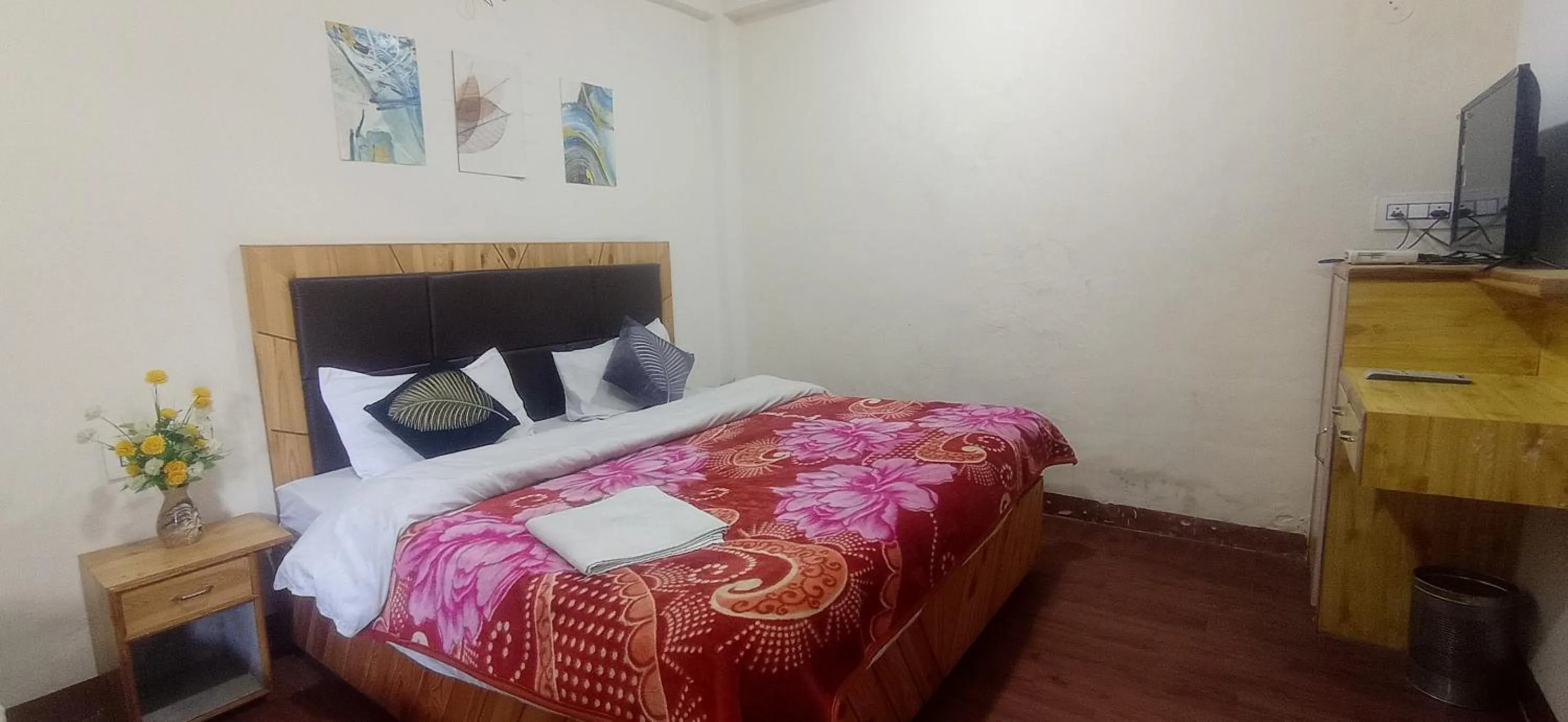 Bed in The Prasher Lodge Mall Road Manali