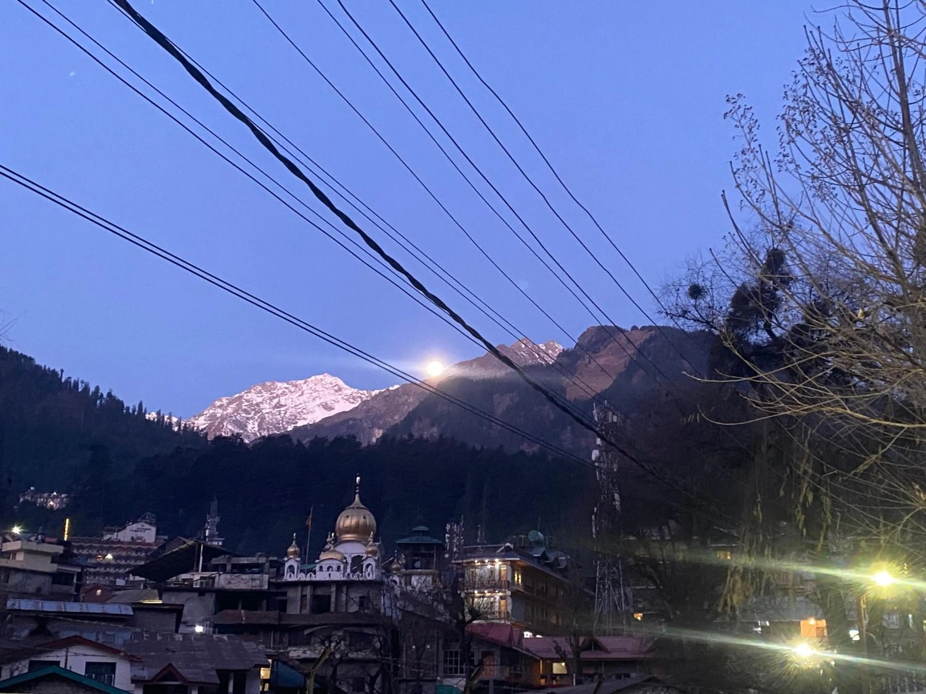 Balcony/Terrace in The Prasher Lodge Mall Road Manali