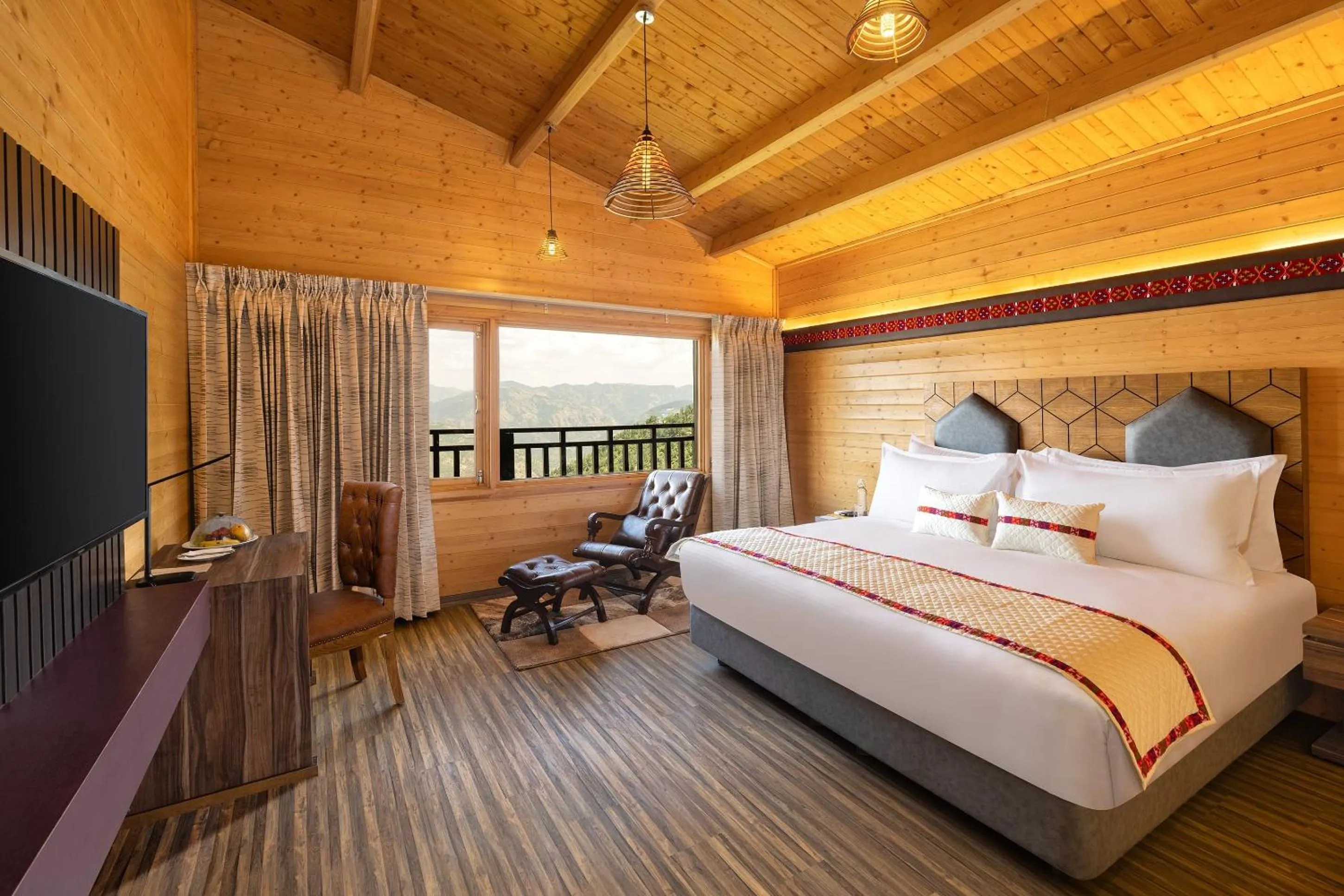 Bedroom, Bed in juSTa Cliffend Resort & Spa, Mashobra