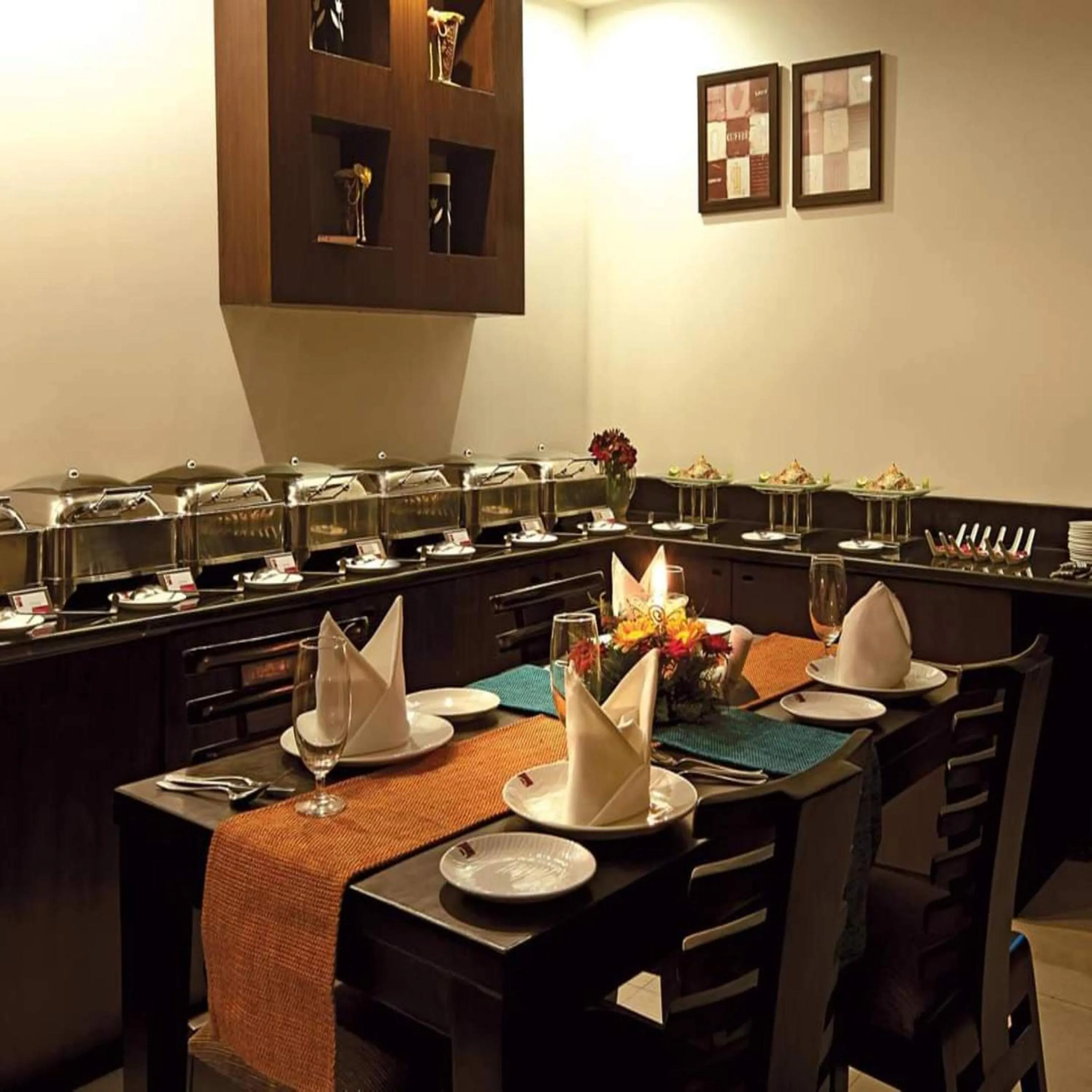 Restaurant/places to eat in Hotel Comfort Inn Bl