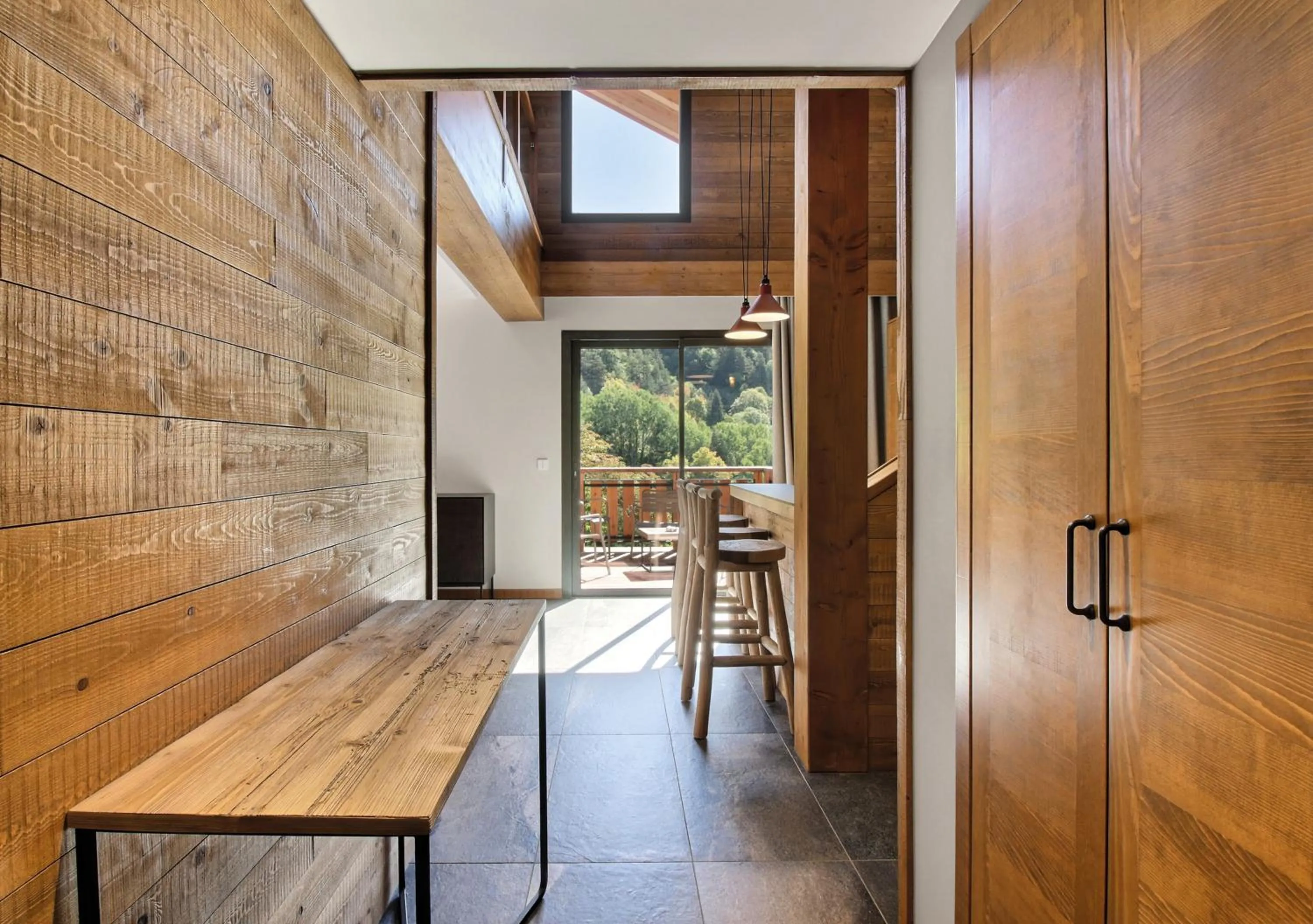 wardrobe in Pure Montagne Resort & Spa