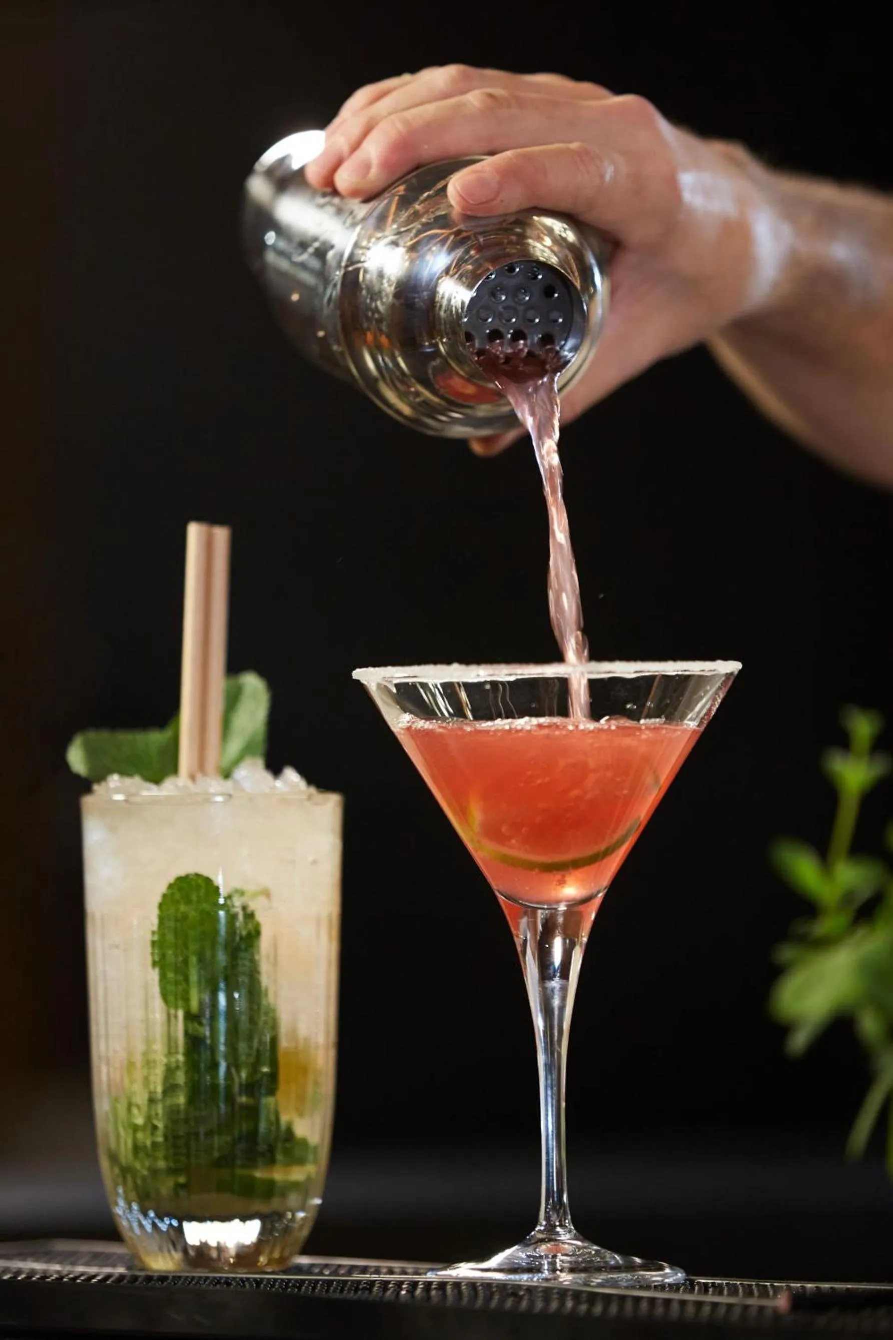 Lounge or bar in Pure Montagne Resort & Spa