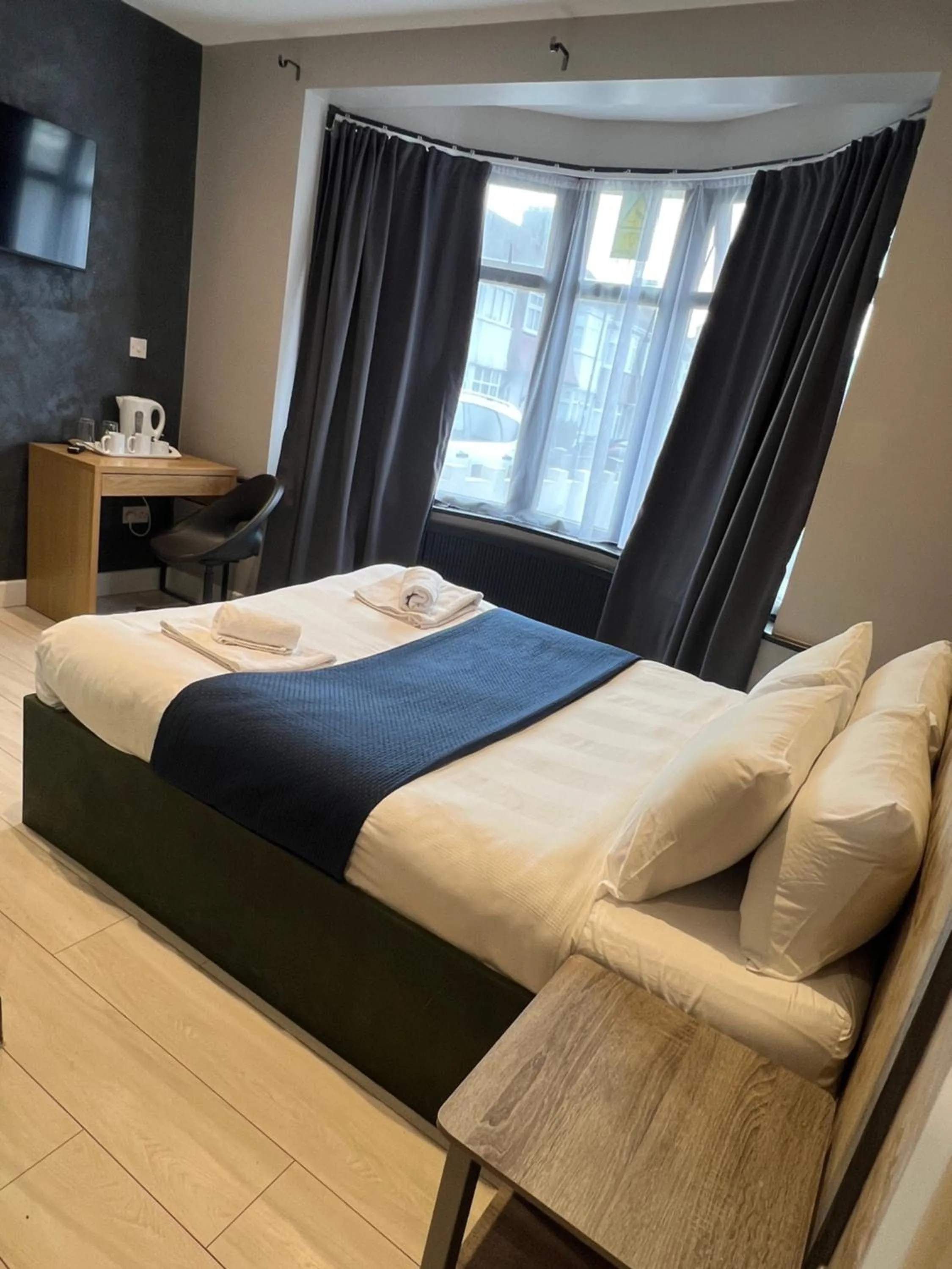 Bed in Paragraph Edmonton