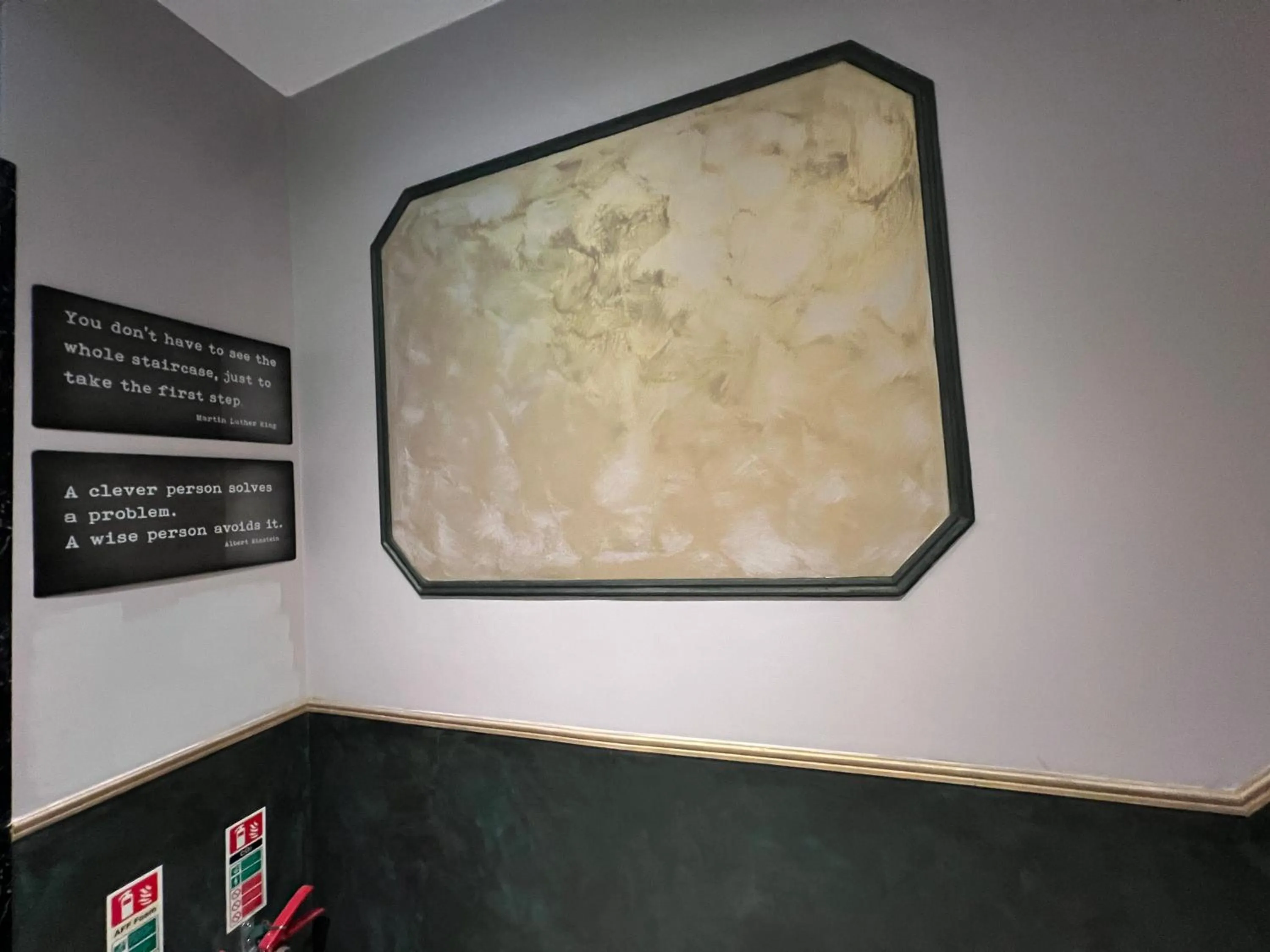 Facade/entrance in Paragraph Edmonton