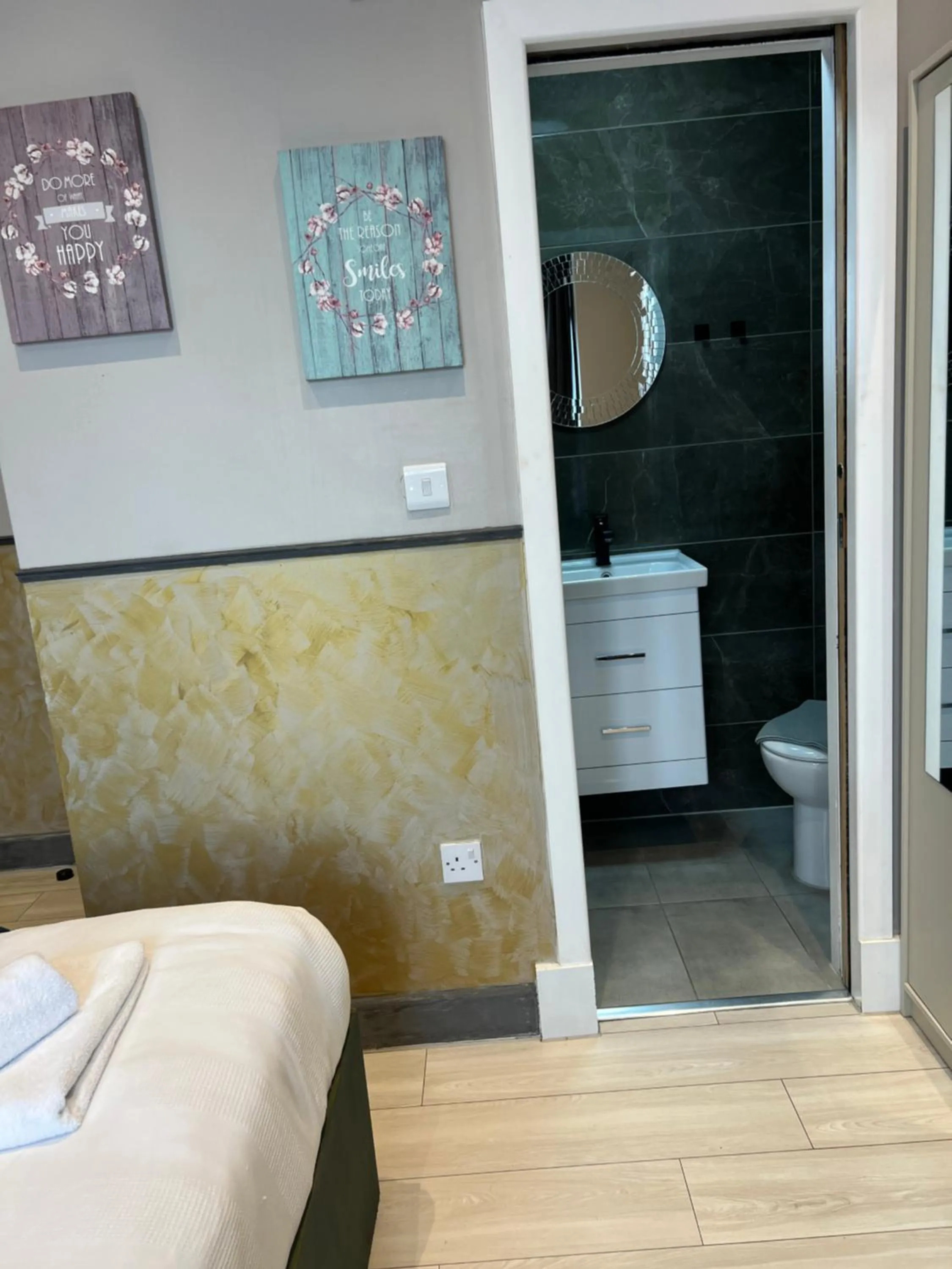 Toilet in Paragraph Edmonton