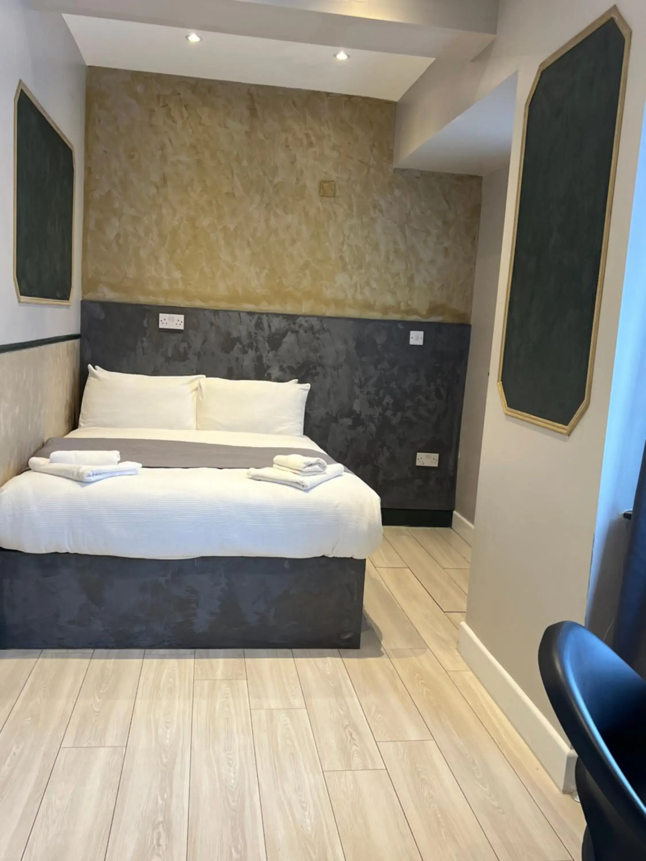 Family Room in Paragraph Edmonton Family Room in Paragraph Edmonton