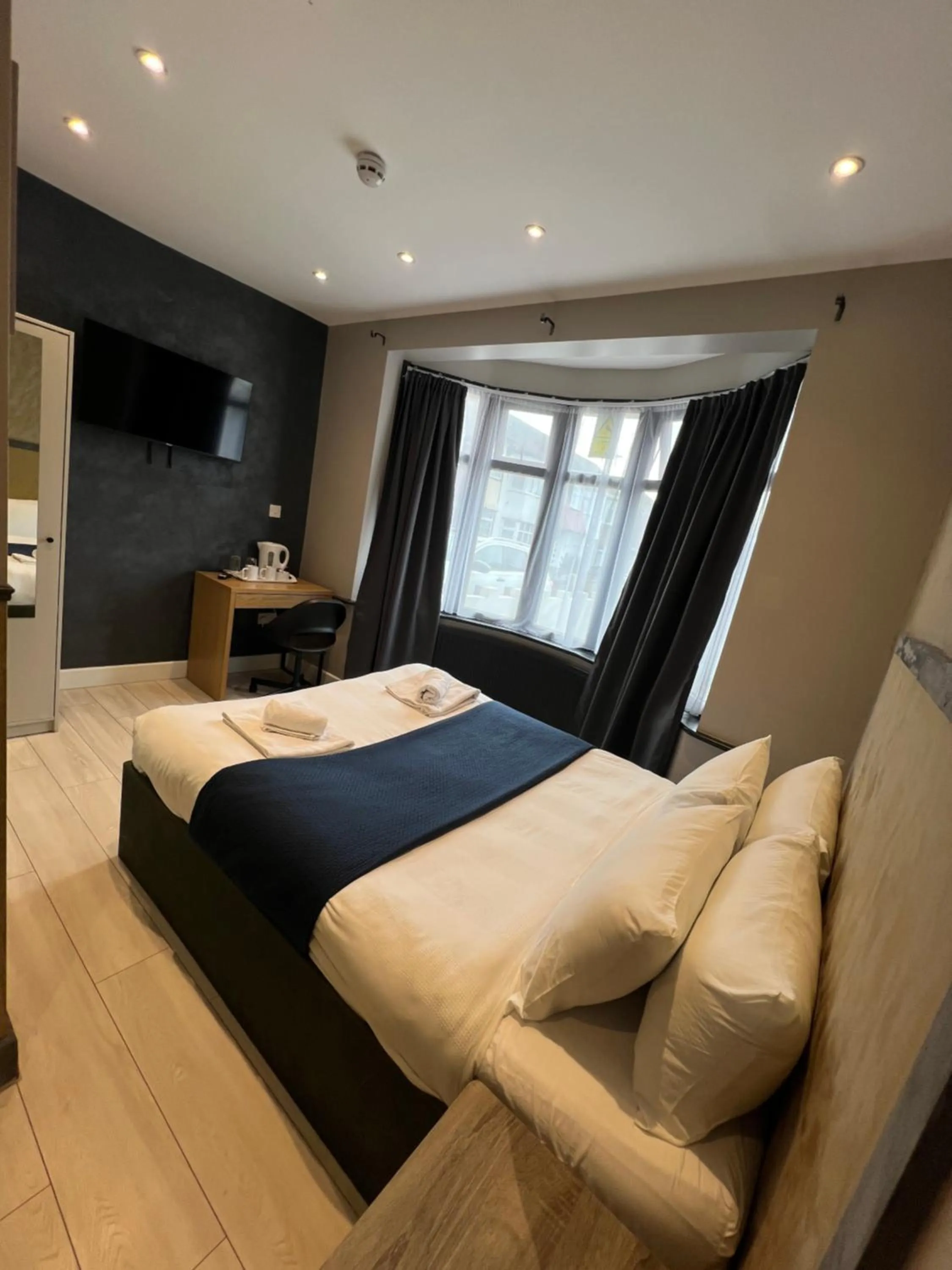 Bed in Paragraph Edmonton