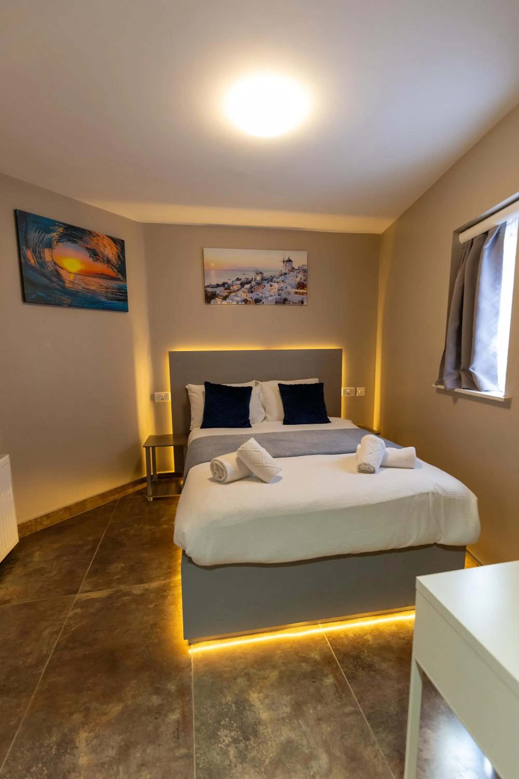 Bed in Paragraph Edmonton