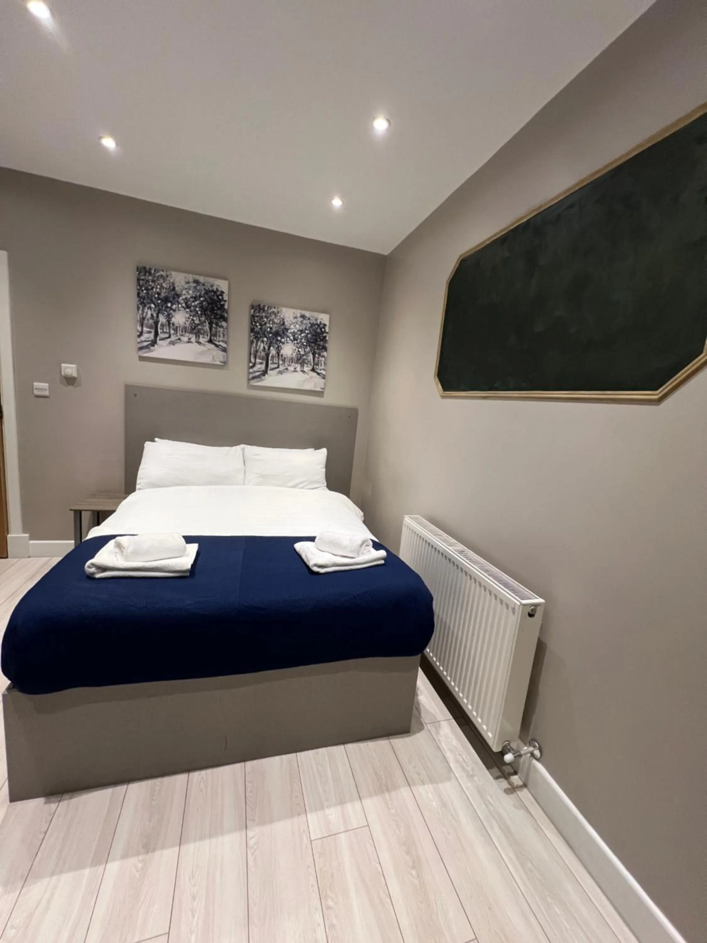 Bed in Paragraph Edmonton