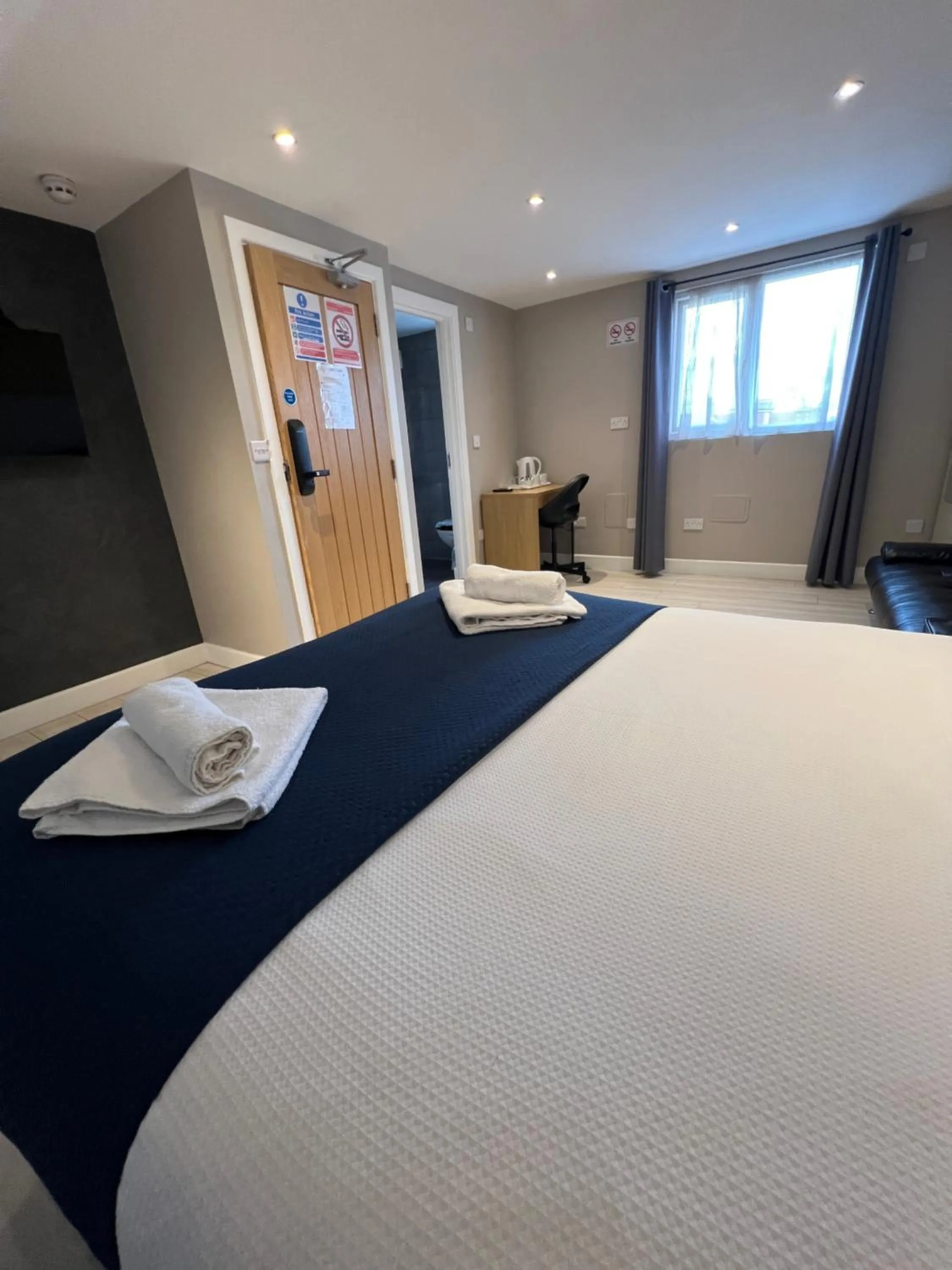 Bed in Paragraph Edmonton