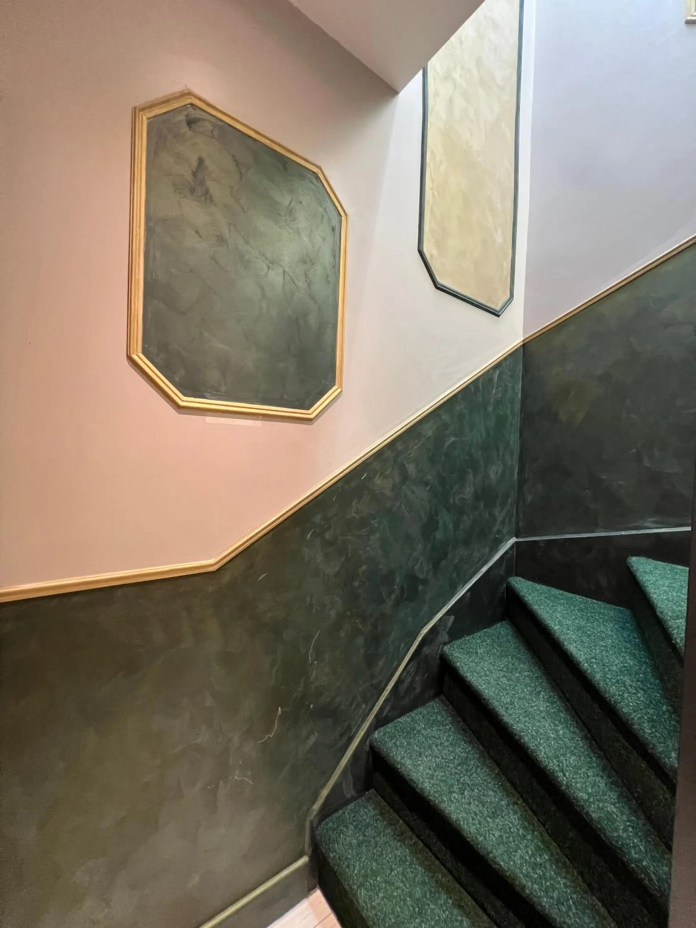 Decorative detail in Paragraph Edmonton