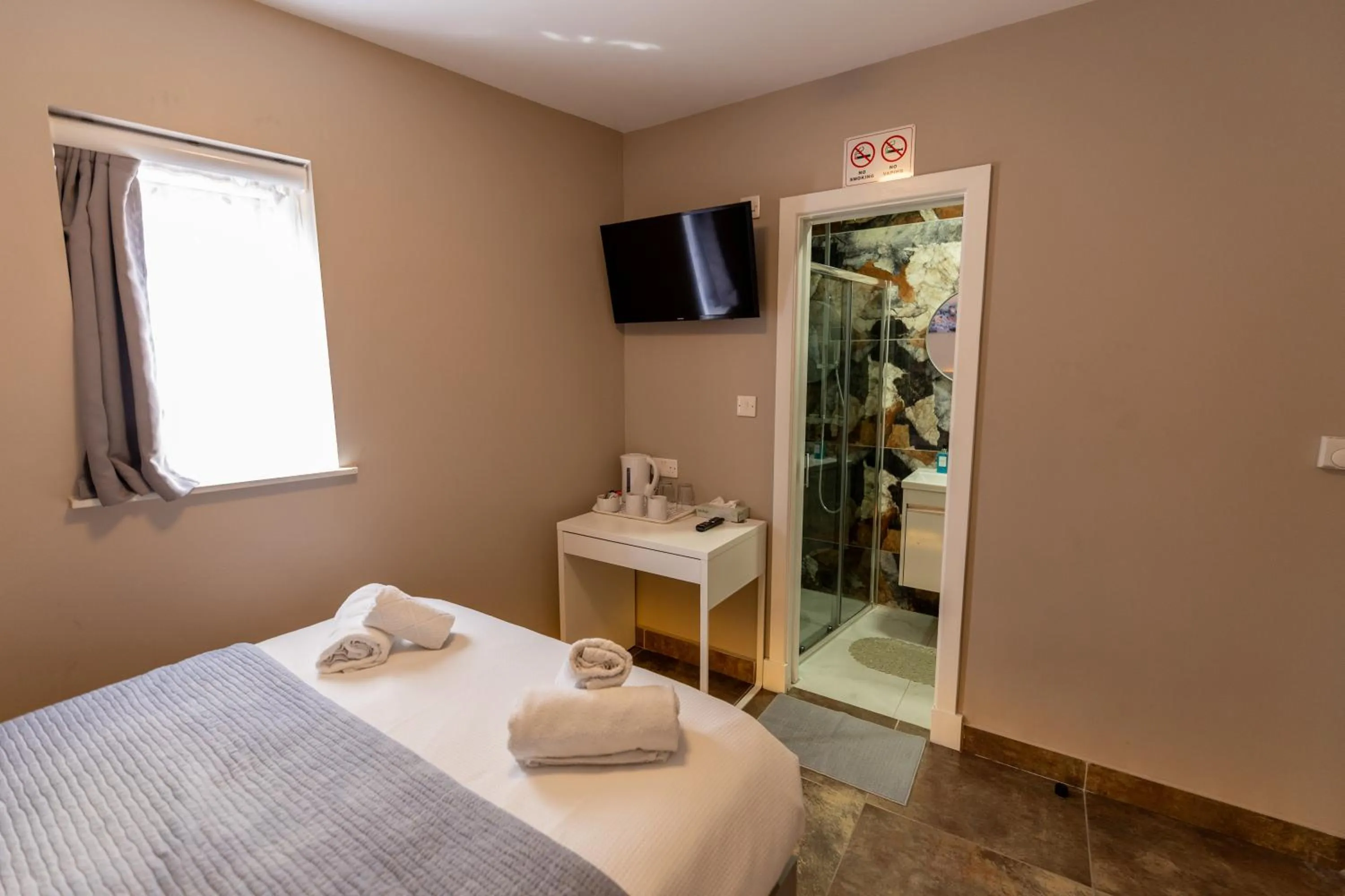 Bed in Paragraph Edmonton