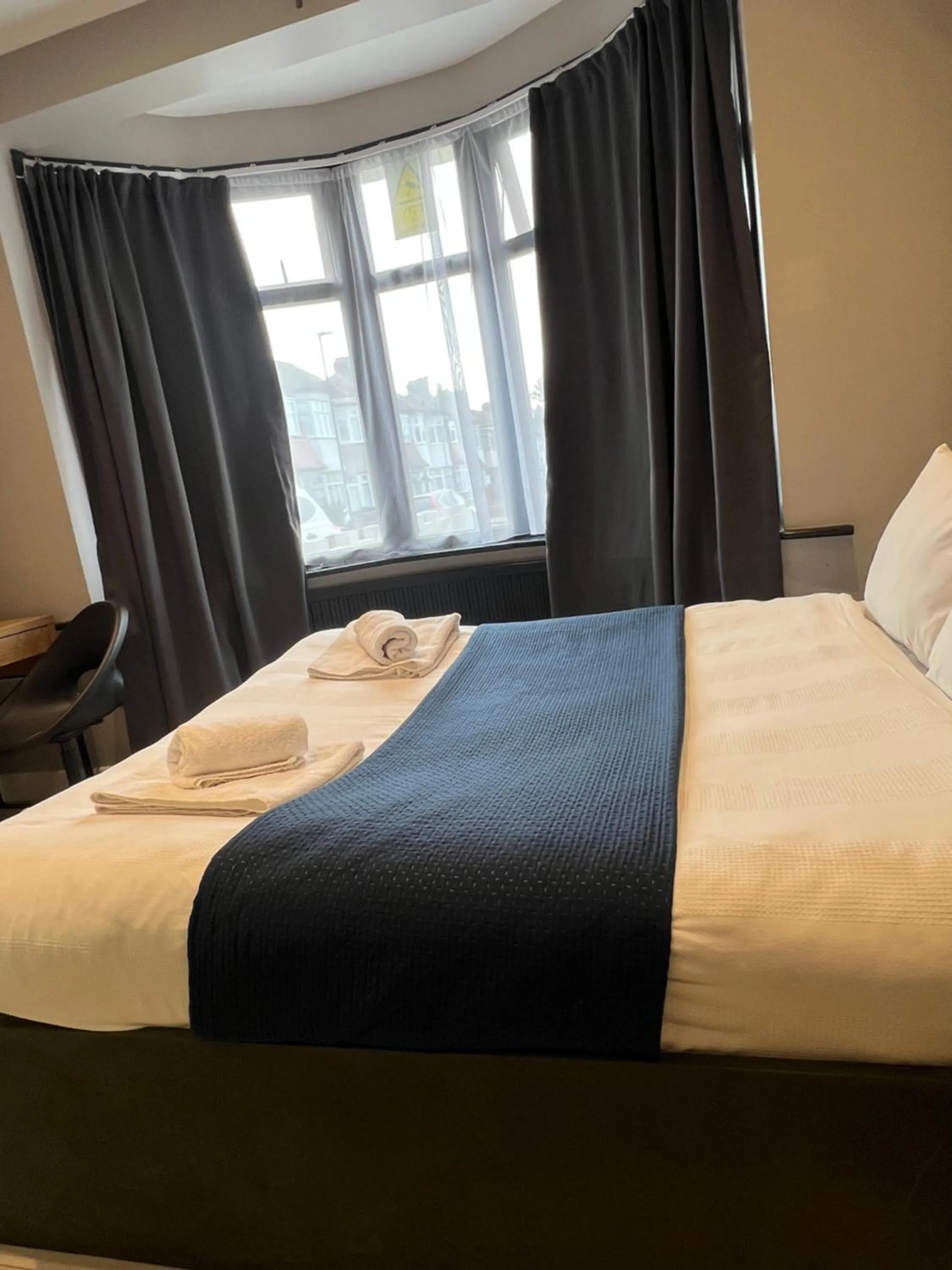 Bed in Paragraph Edmonton