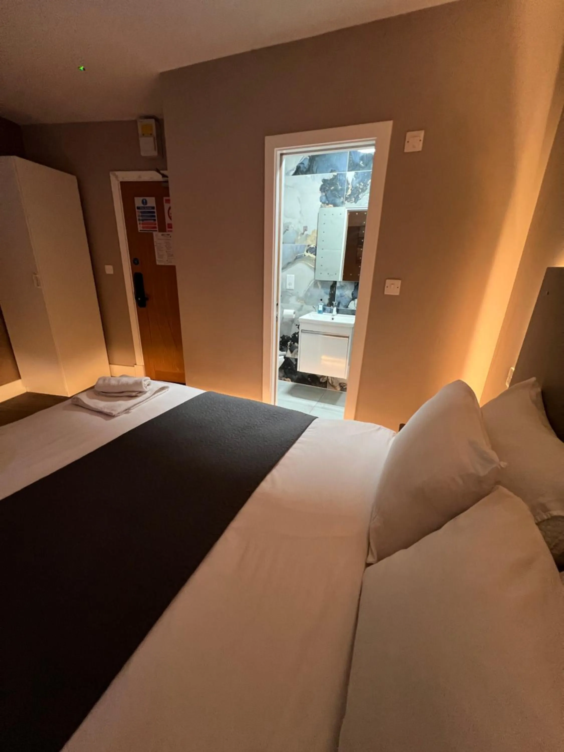 Bed in Paragraph Edmonton