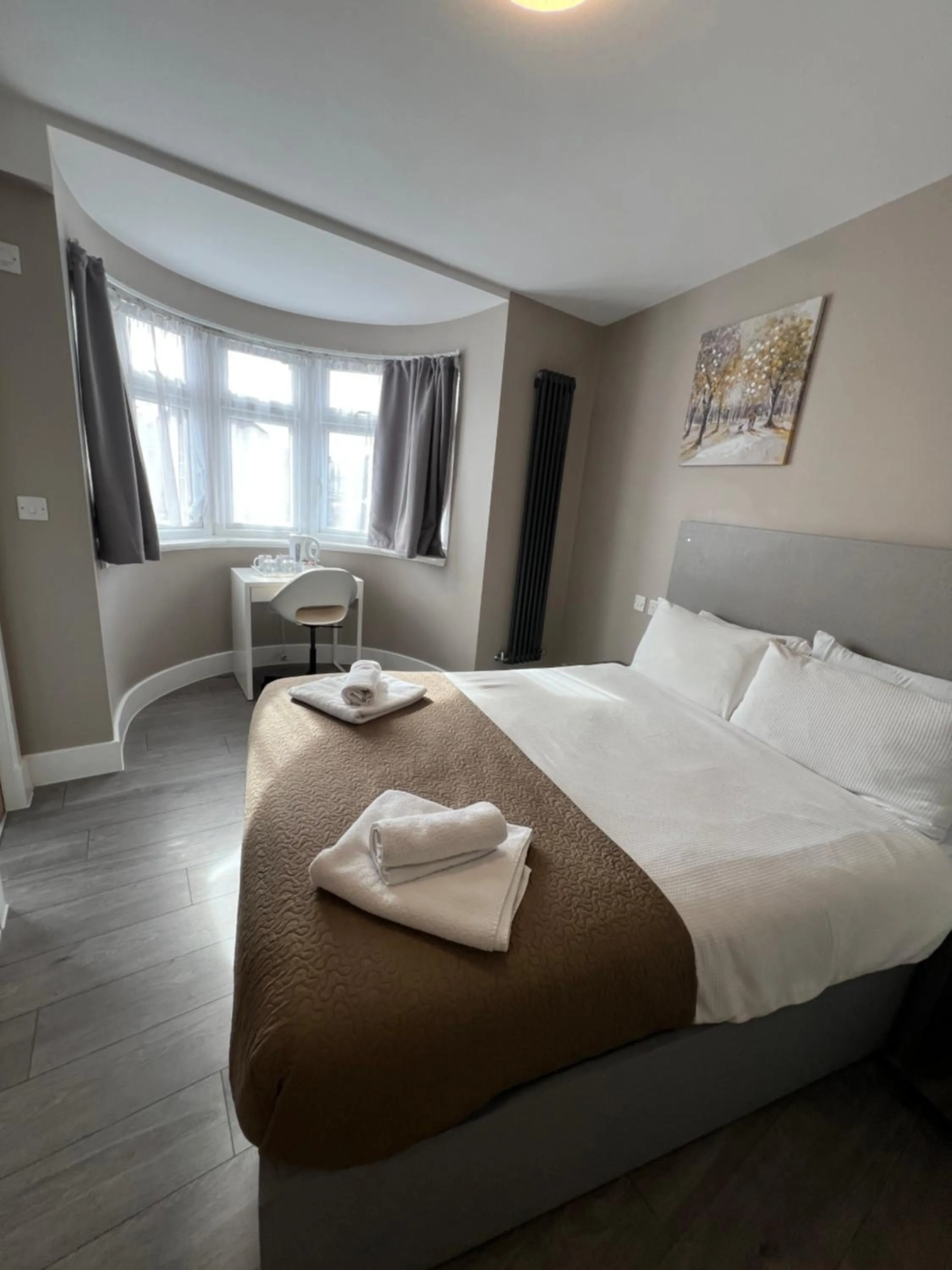 Bed in Paragraph Edmonton