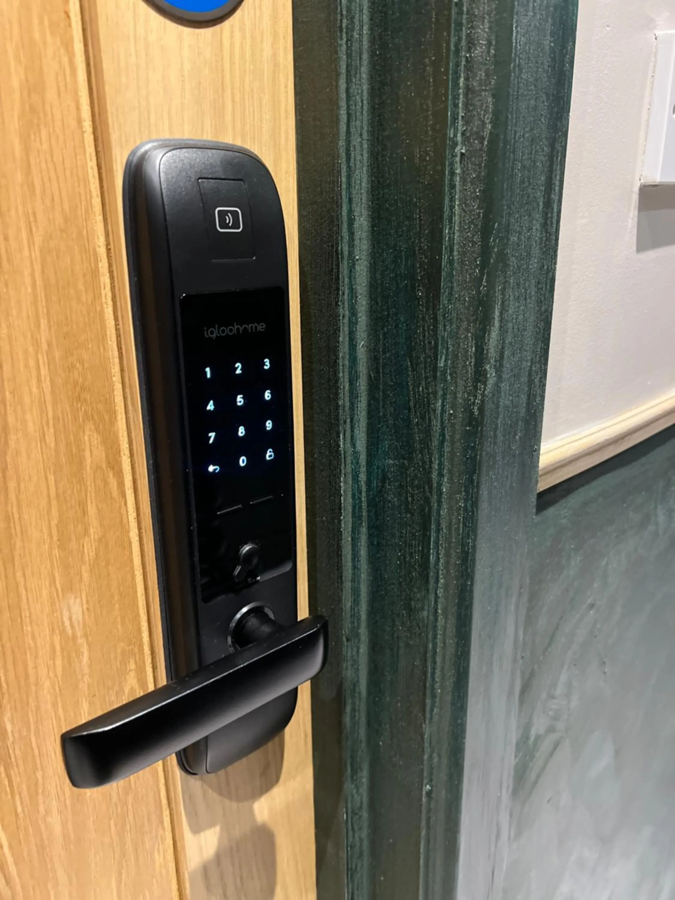 Facade/entrance in Paragraph Edmonton