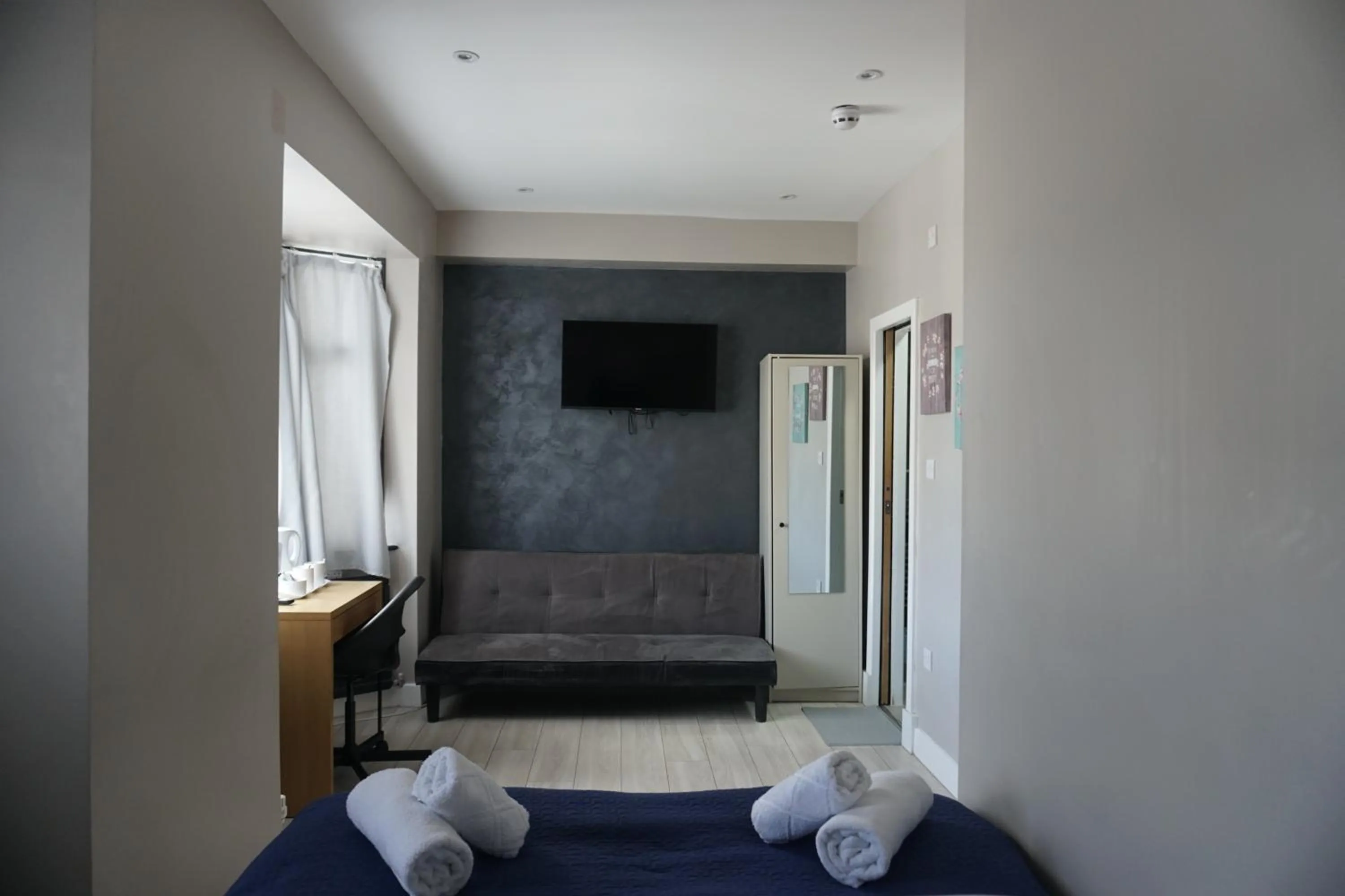 Bed in Paragraph Edmonton