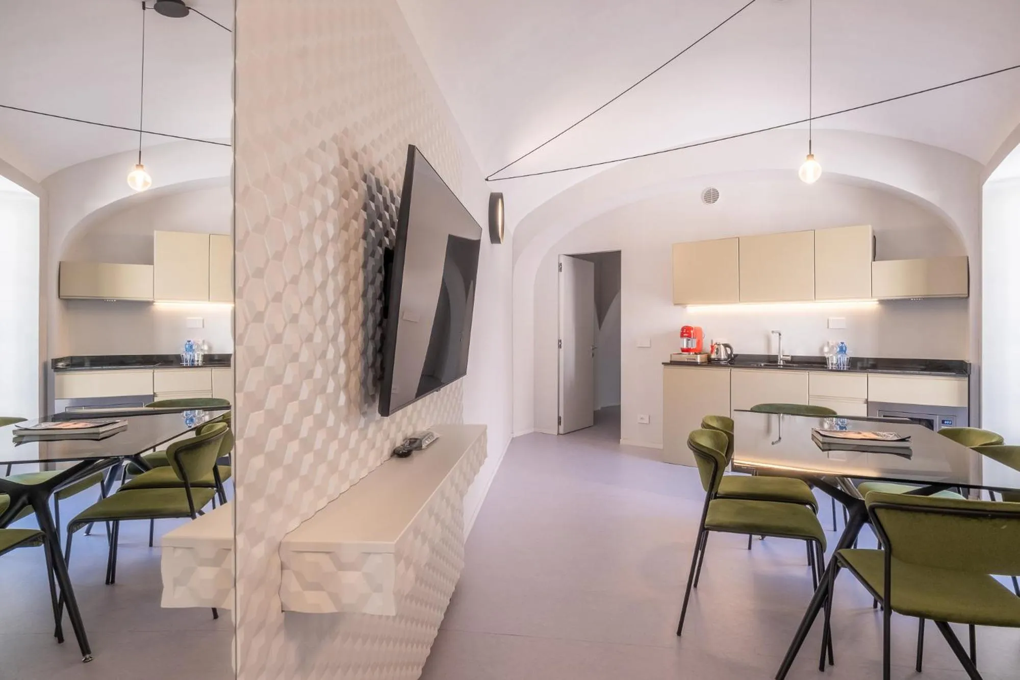 TV and multimedia in Oriana Homèl Torino