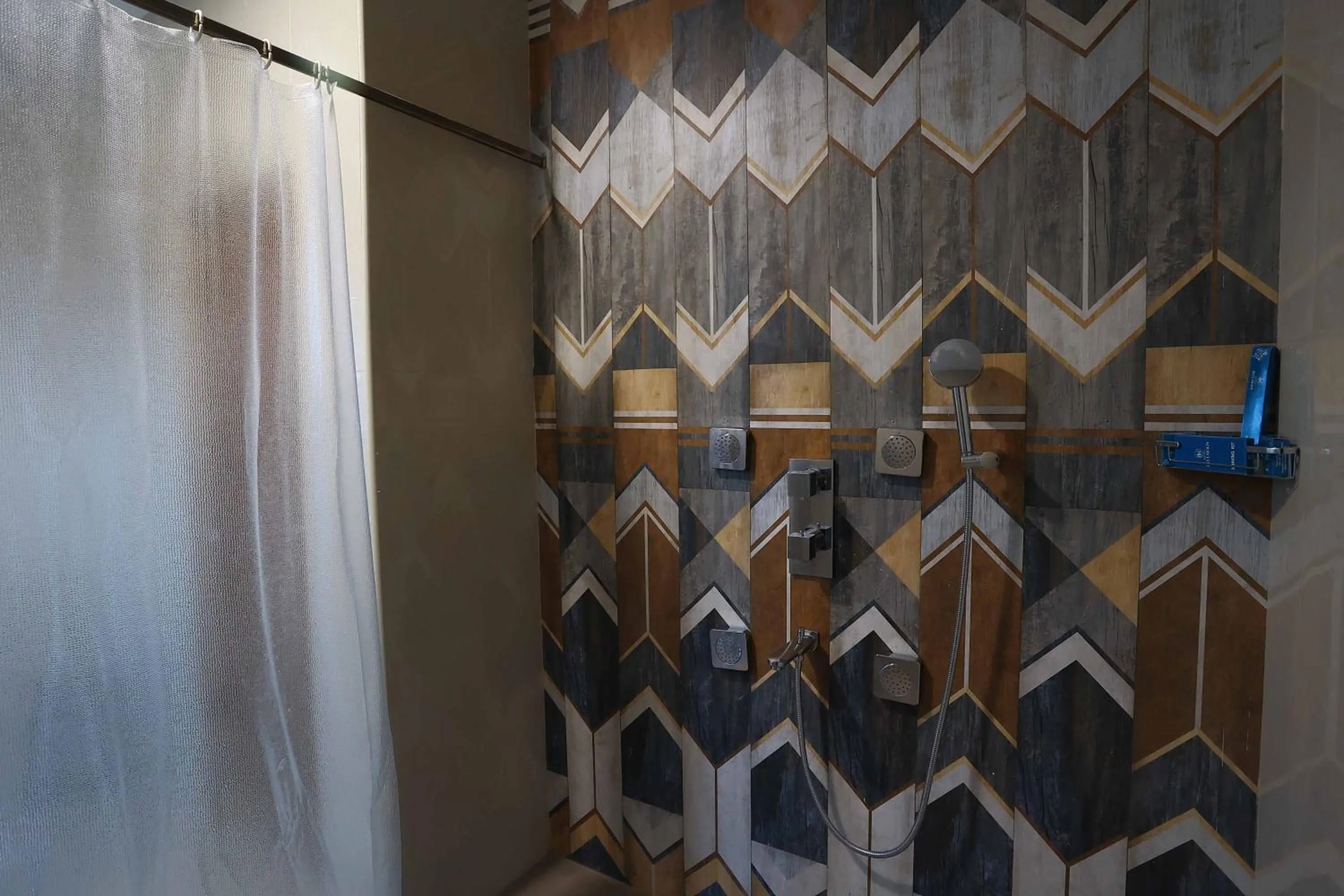 Bathroom in HOTEL BLUEMOON