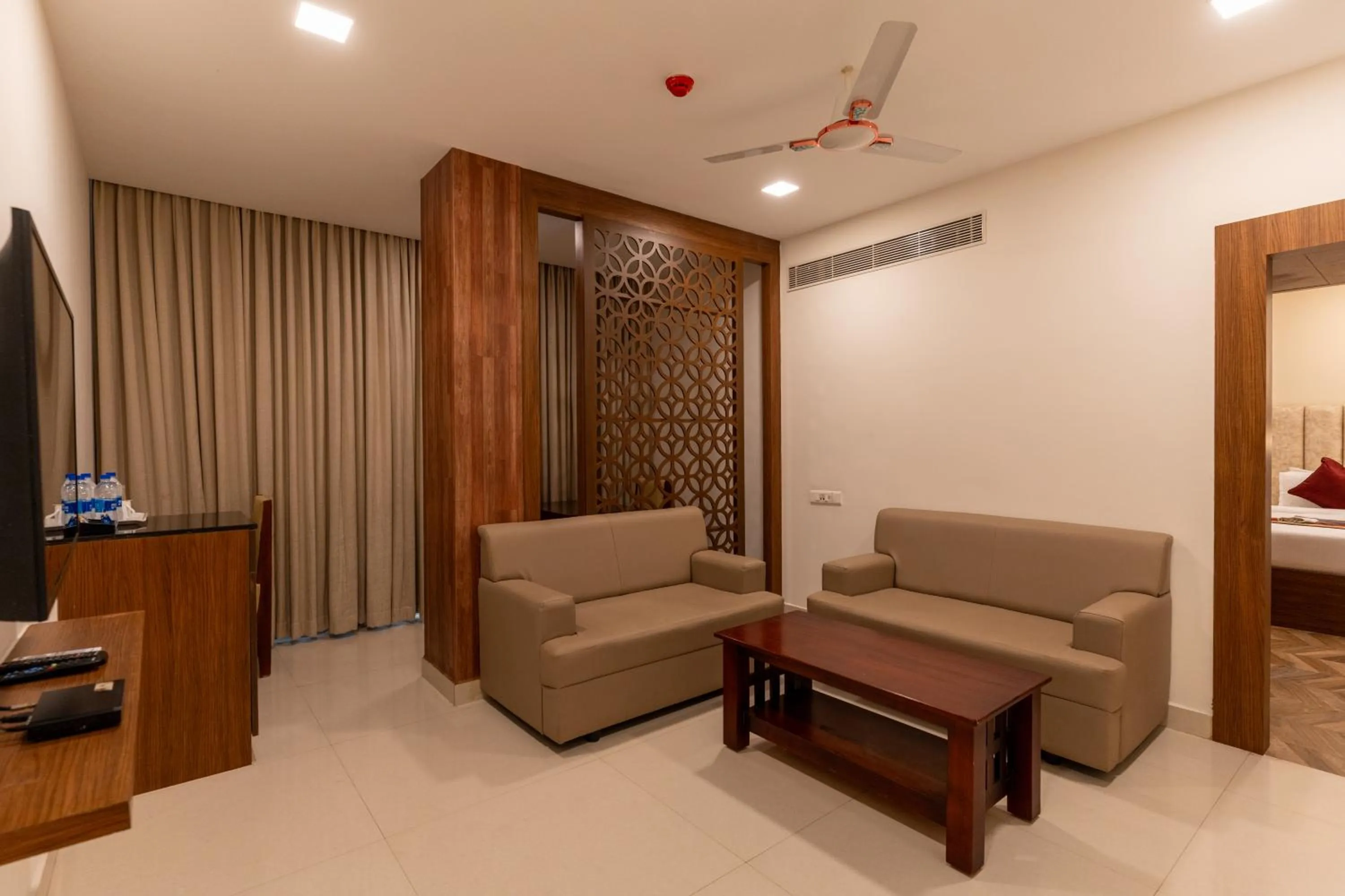 Seating area, Bed in HOTEL BLUEMOON