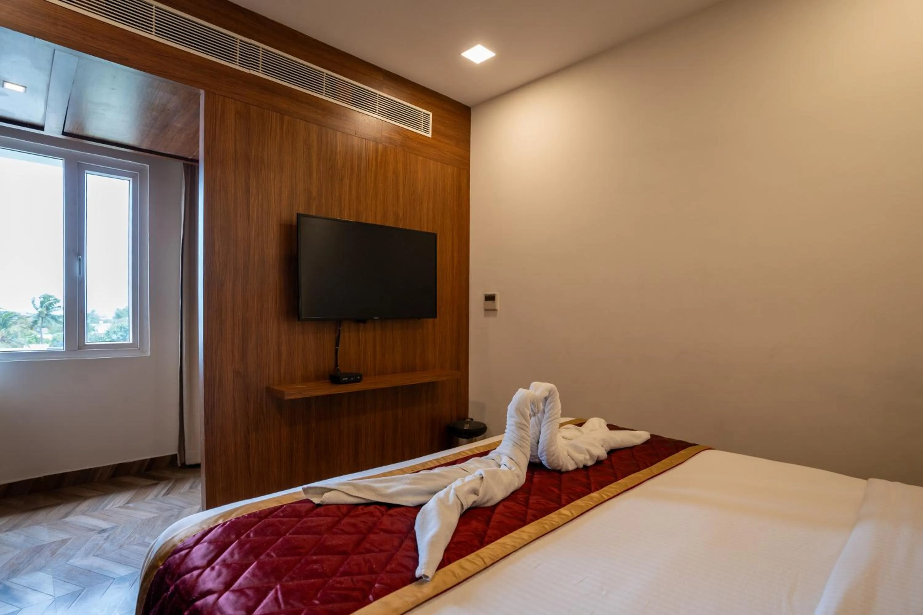 TV and multimedia, Bed in HOTEL BLUEMOON