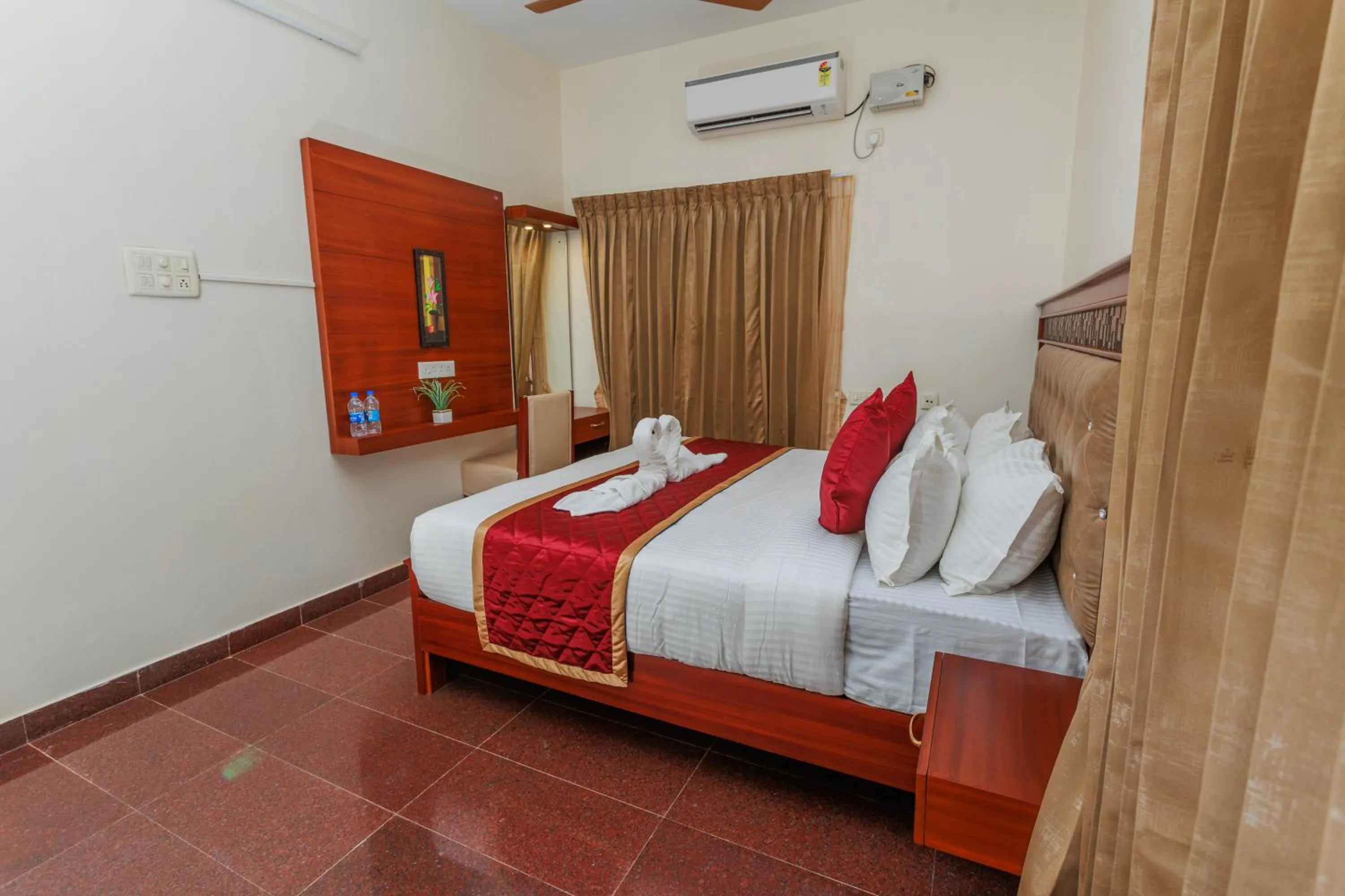 Bedroom, Bed in HOTEL BLUEMOON