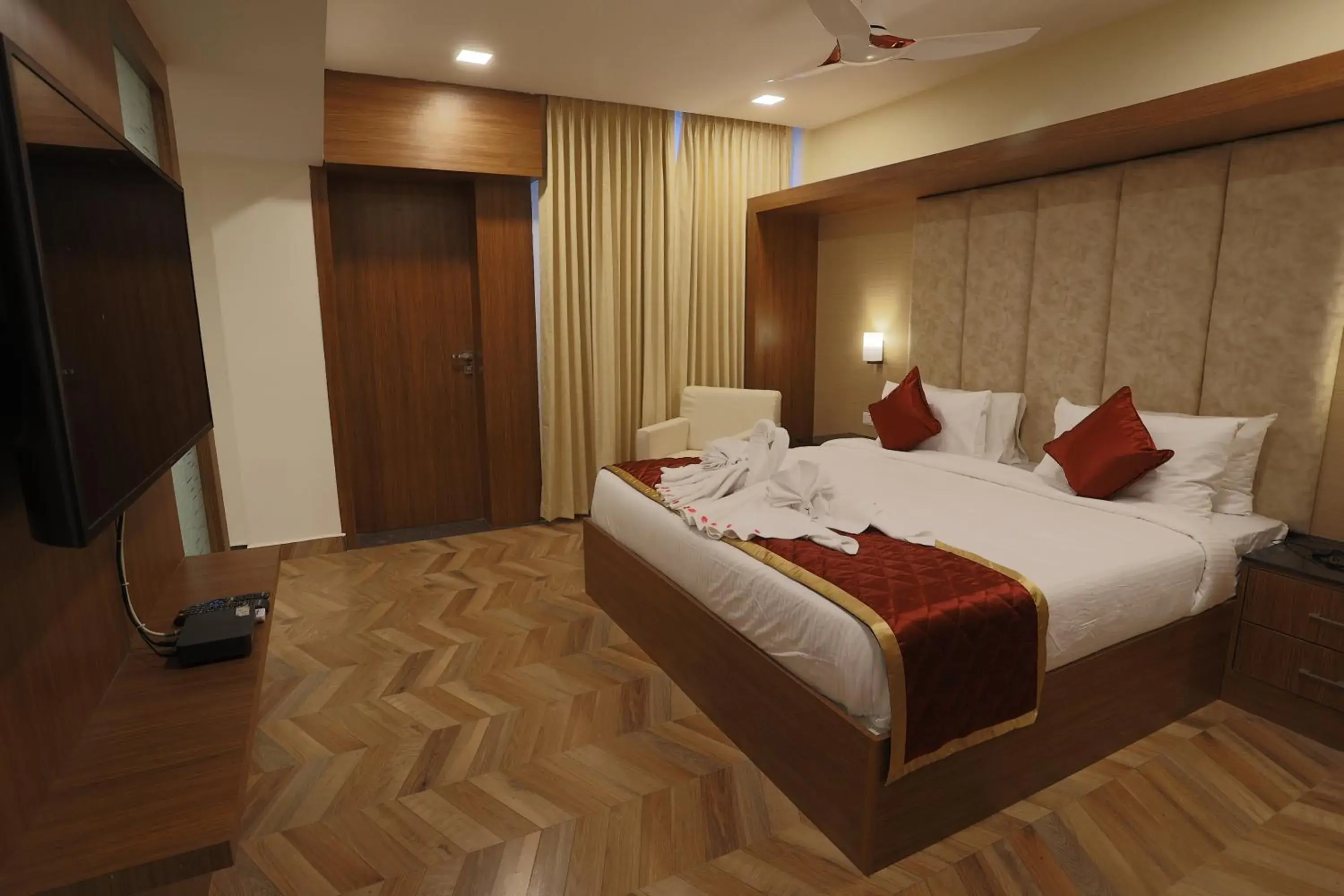 Presidential Suite - single occupancy in HOTEL BLUEMOON Presidential Suite - single occupancy in HOTEL BLUEMOON