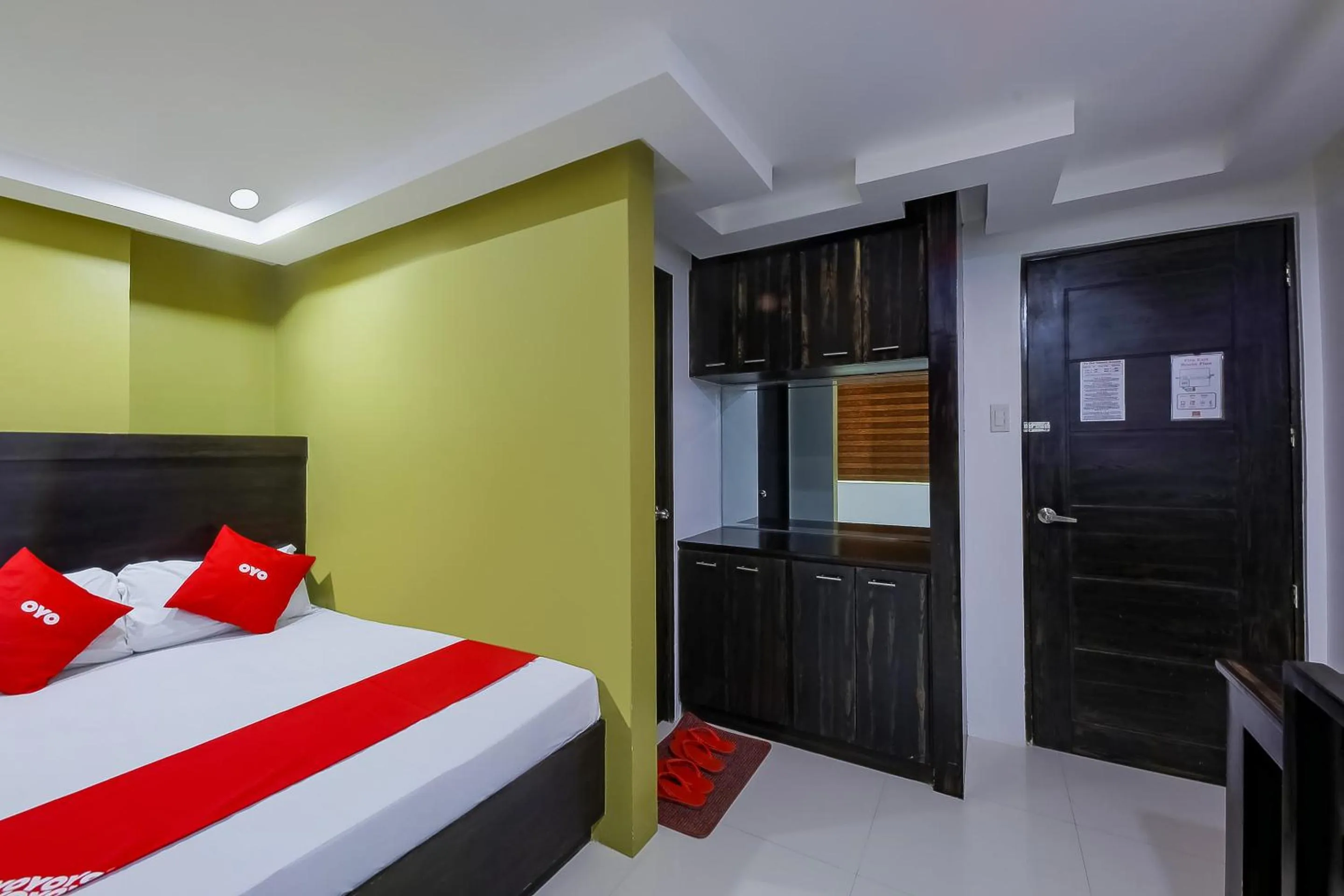 Bedroom, Bed in JQV Hotel