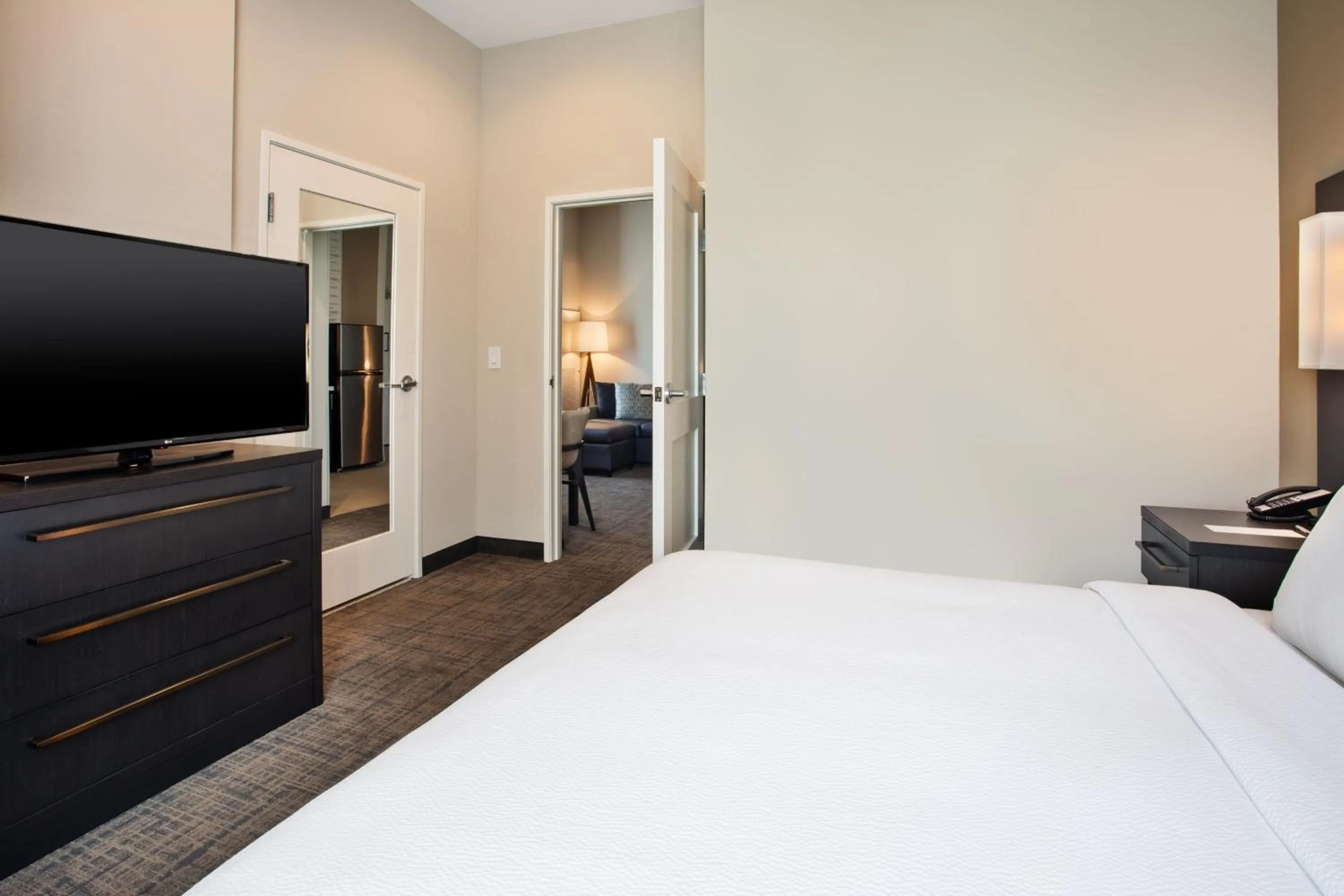 Photo of the whole room, Bed in Residence Inn By Marriott Wichita Falls