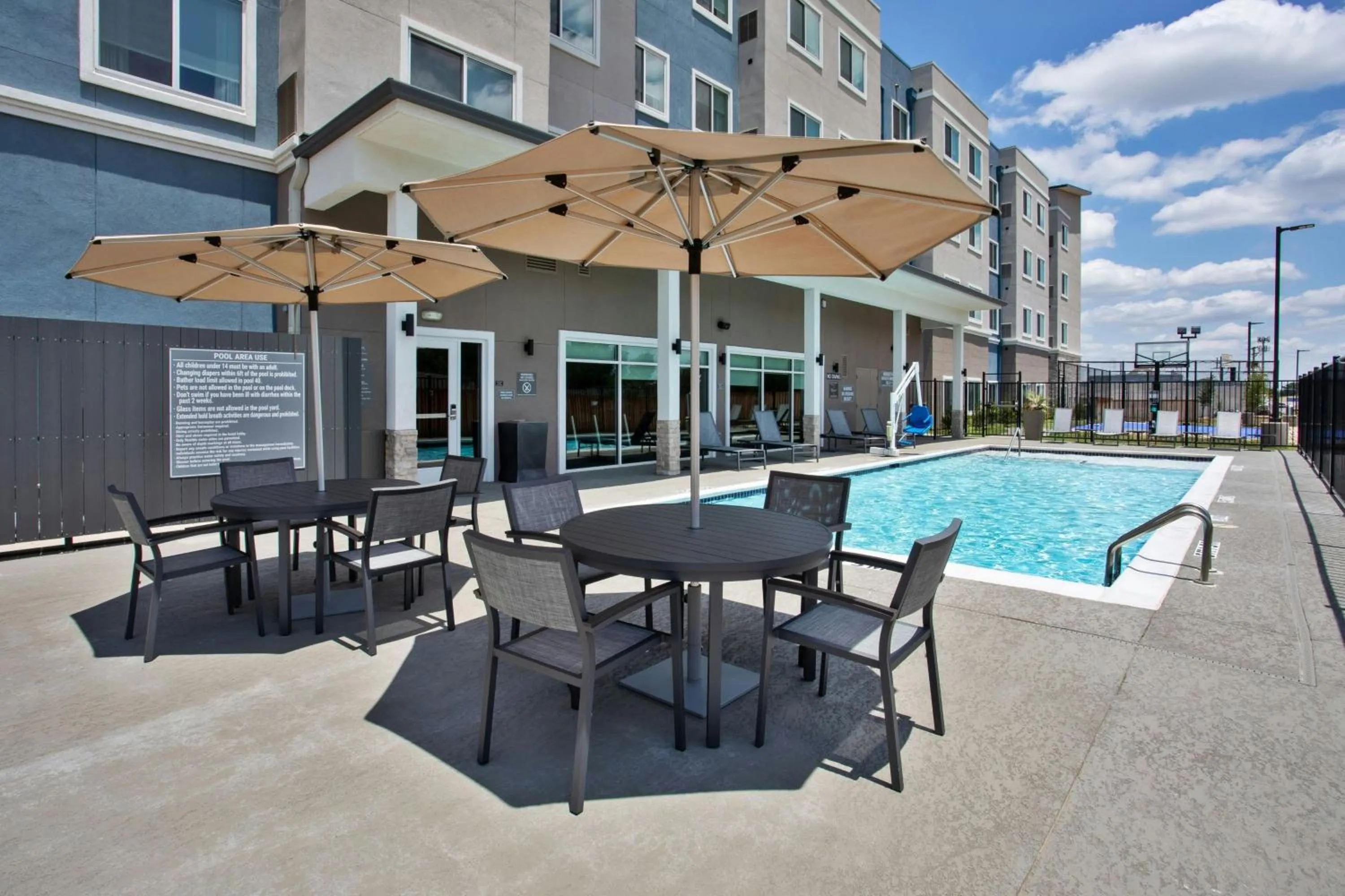 Swimming pool in Residence Inn By Marriott Wichita Falls