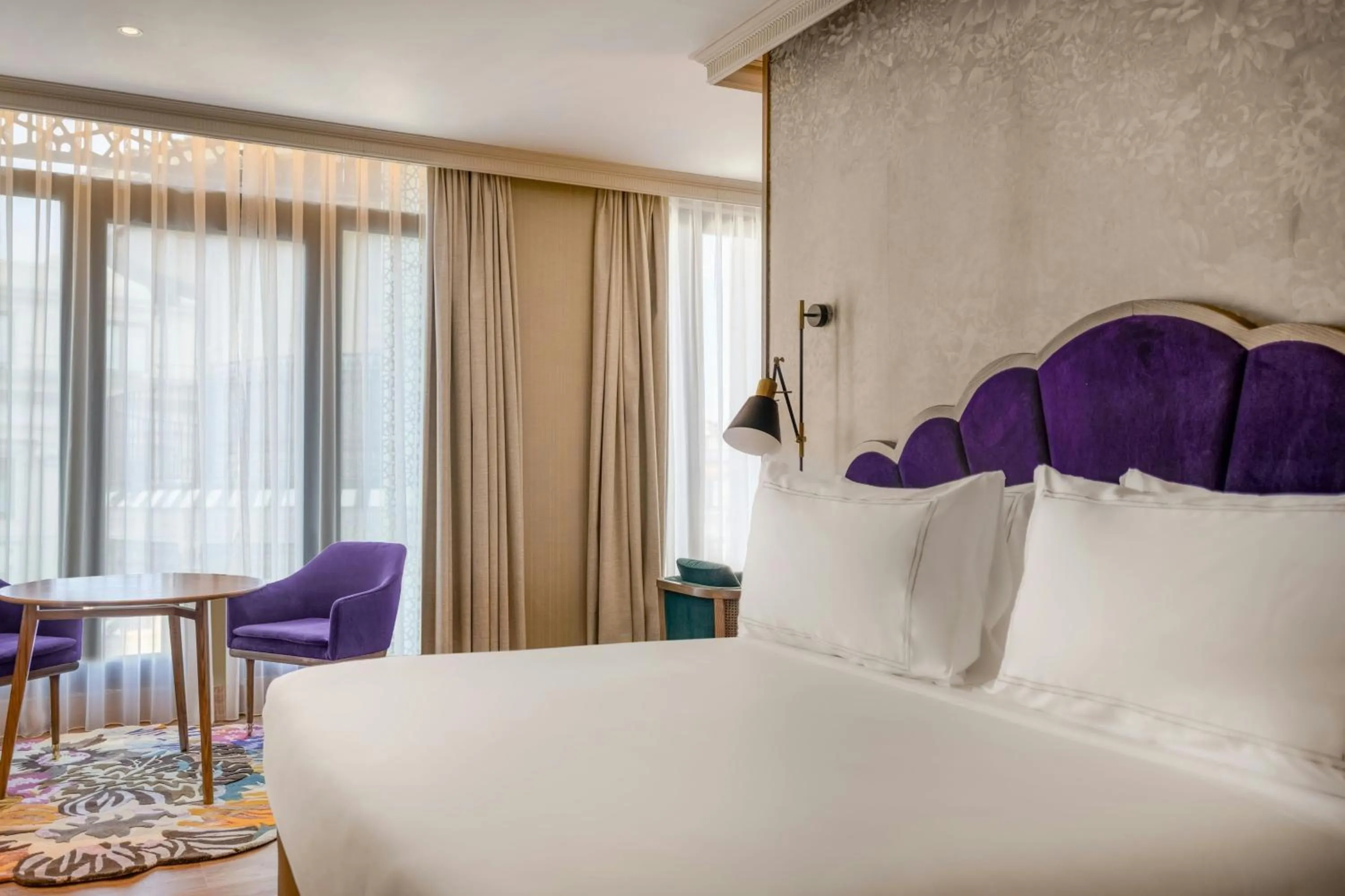 Photo of the whole room, Bed in Querencia de Sevilla, Autograph Collection